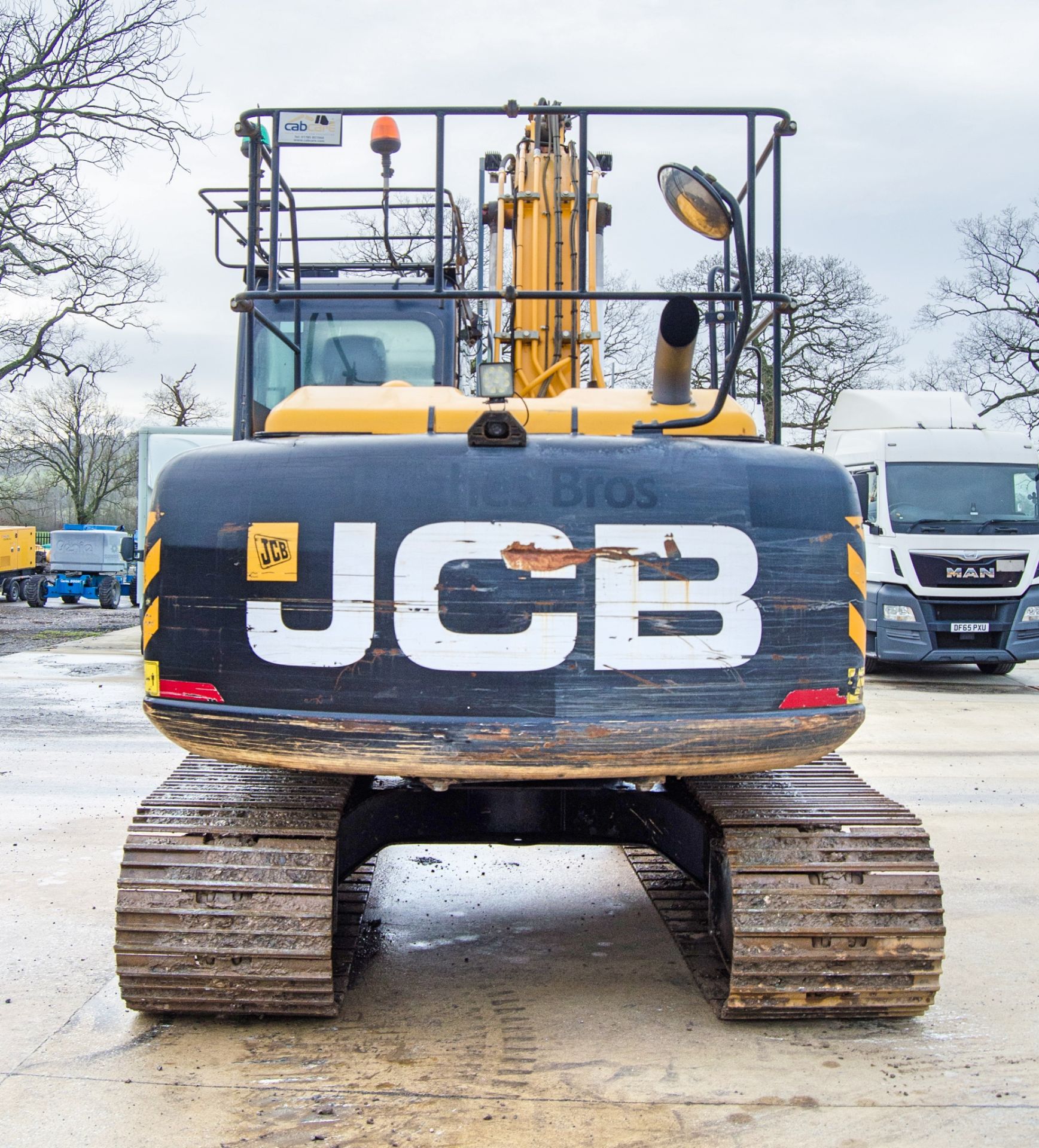 JCB JS131 LC+ 13 tonne steel tracked excavator Year: 2018 S/N: 2442347 Recorded Hours: 5575 piped. - Image 6 of 31