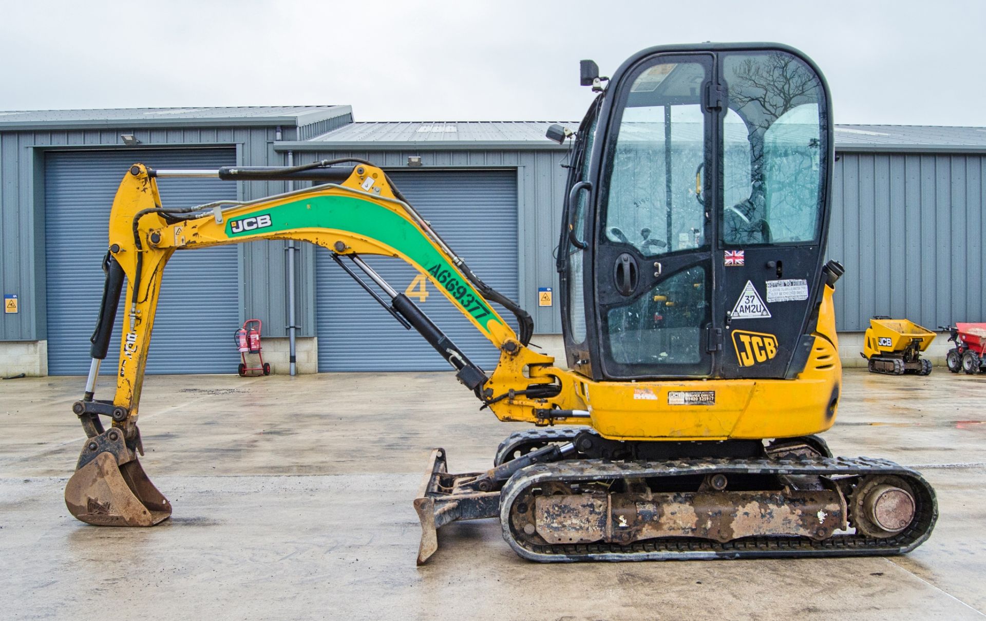 JCB 8025 ZTS 2.5 tonne rubber tracked mini excavator Year: 2015 S/N: 2226812 Recorded Hours: 2476 - Image 7 of 25