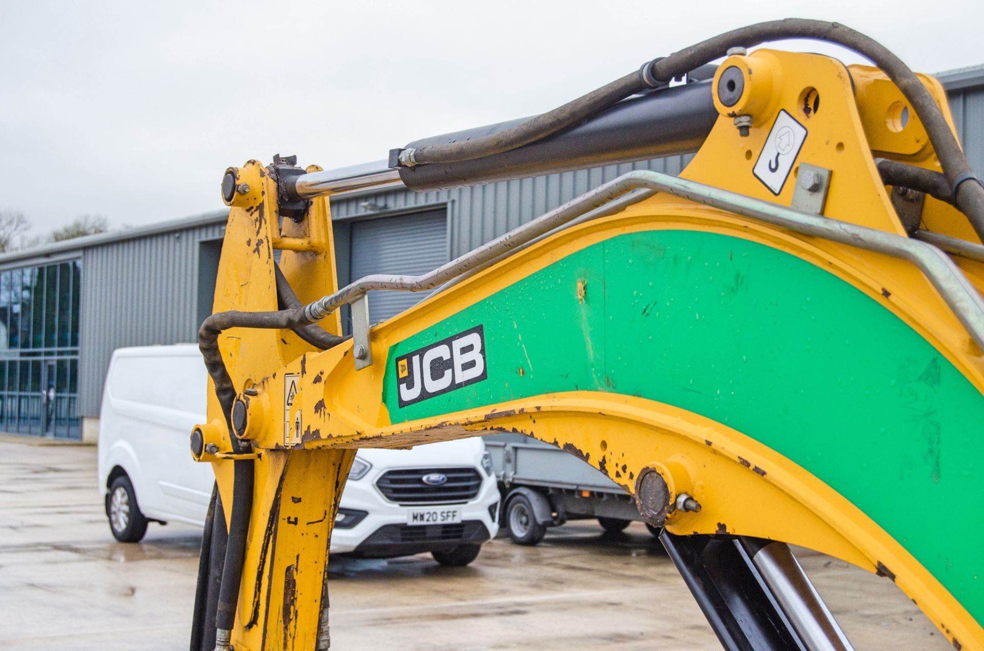 JCB 8025 ZTS 2.5 tonne rubber tracked mini excavator Year: 2015 S/N: 2226812 Recorded Hours: 2476 - Image 18 of 25