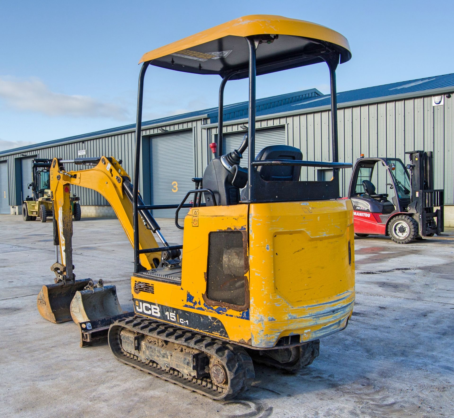 JCB 15 C-1 1.5 tonne rubber tracked mini excavator Year: 2019 S/N: 2710370 Recorded Hours: 783 - Image 4 of 24