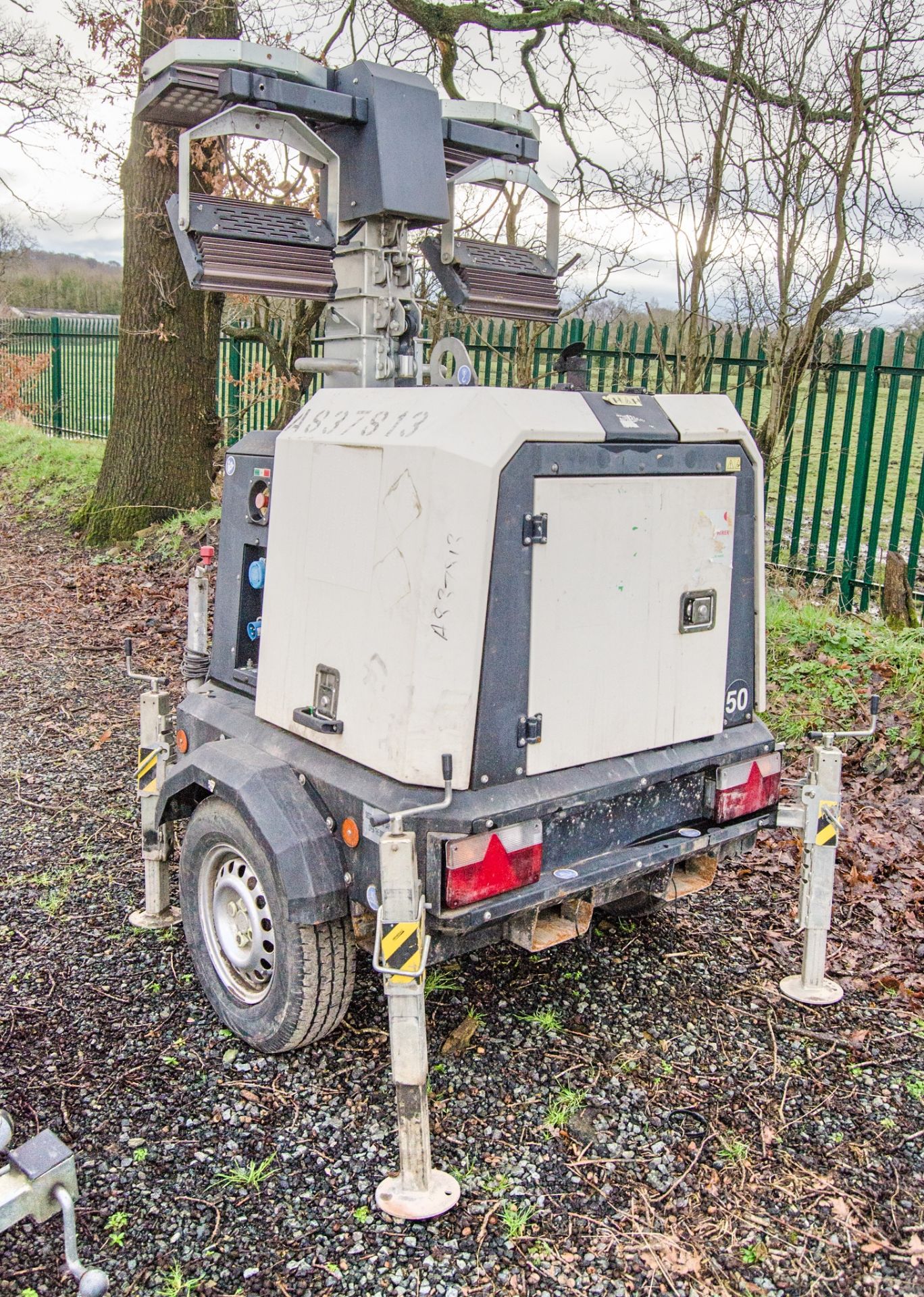 Generac V20 diesel driven 4-head LED fast tow mobile lighting tower Year: 2017 S/N: 1705275 Recorded - Image 4 of 12