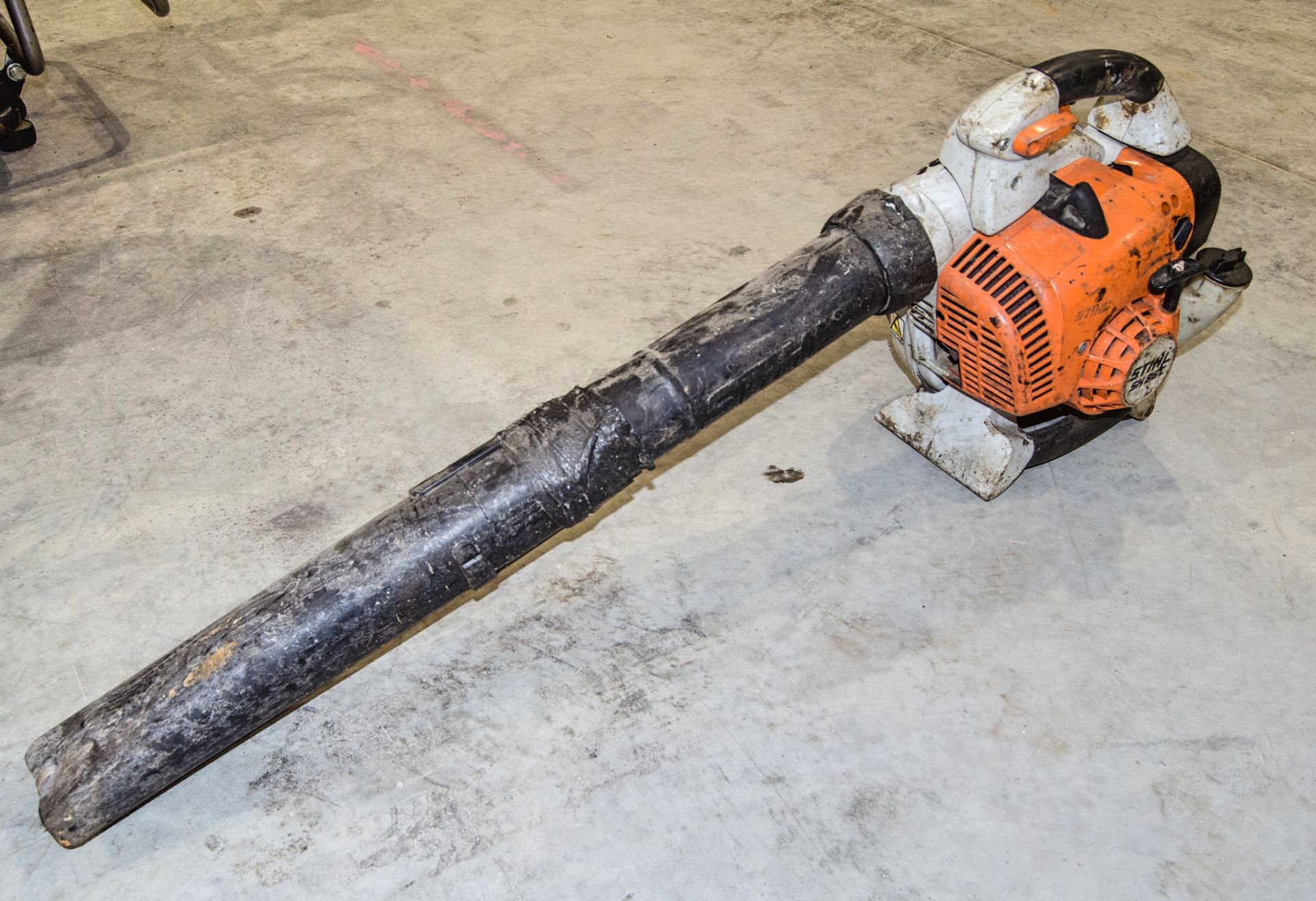 Stihl SH86C petrol driven leaf blower A842730