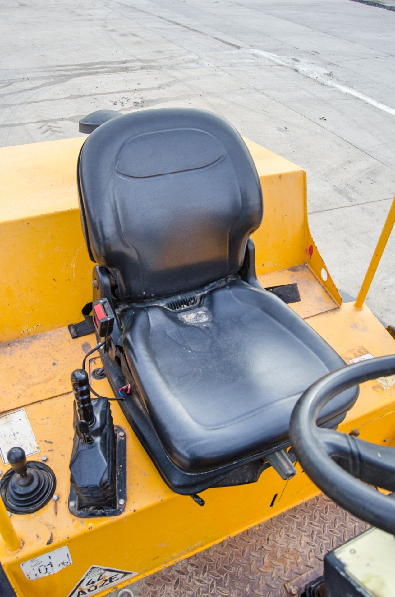 JCB 6 tonne swivel skip dumper Year: 2016 S/N: EGGRL9759 Recorded Hours: 1796 A727445 c/w V5C - Image 16 of 22