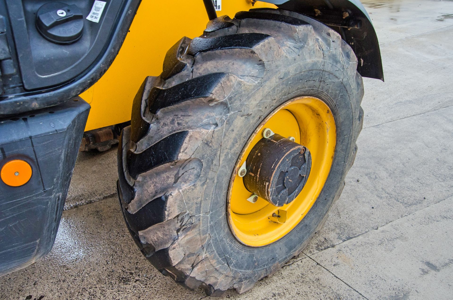 JCB 540-170 T4 IV 17 metre telescopic handler Year: 2016 S/N: 2466177 Recorded Hours: 4145 c/w - Image 14 of 27