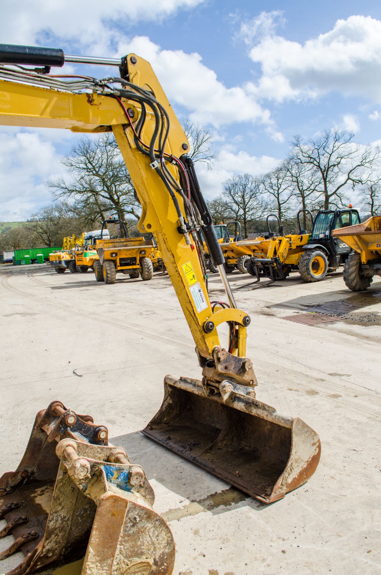 Caterpillar 305E2 5 tonne rubber tracked midi excavator Year: 2018 S/N: 5M08181 Recorded Hours: 2628 - Image 13 of 23