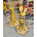 2 - pipe stands LF99P728, LF99P727