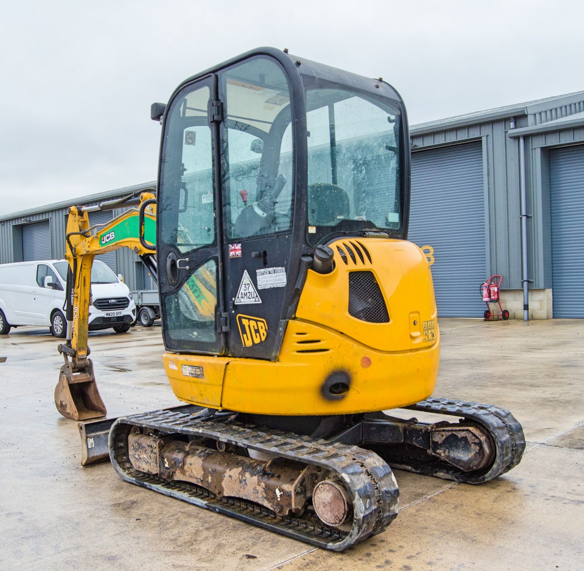 JCB 8025 ZTS 2.5 tonne rubber tracked mini excavator Year: 2015 S/N: 2226812 Recorded Hours: 2476 - Image 4 of 25