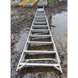 12 tread aluminium step ladder 33221296