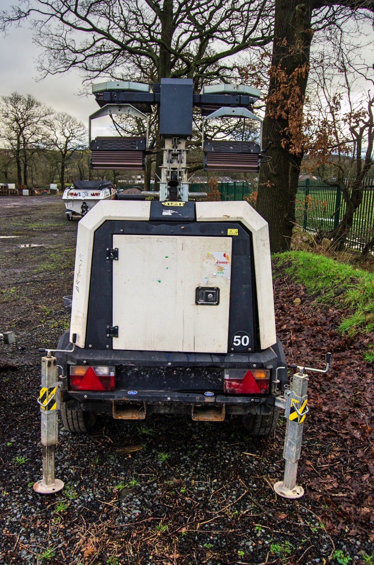 Generac V20 diesel driven 4-head LED fast tow mobile lighting tower Year: 2017 S/N: 1705275 Recorded - Image 6 of 12