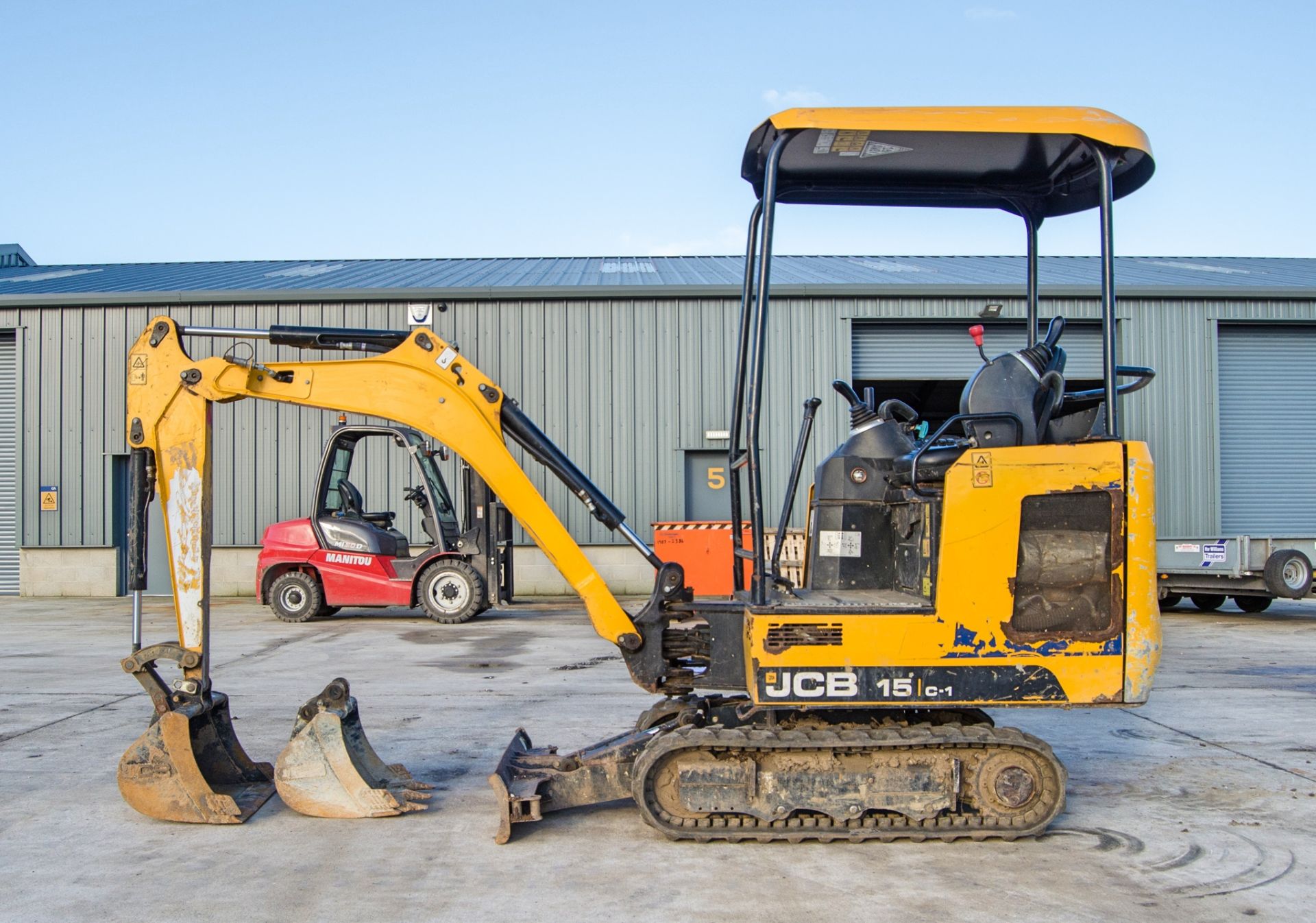 JCB 15 C-1 1.5 tonne rubber tracked mini excavator Year: 2019 S/N: 2710370 Recorded Hours: 783 - Image 7 of 24