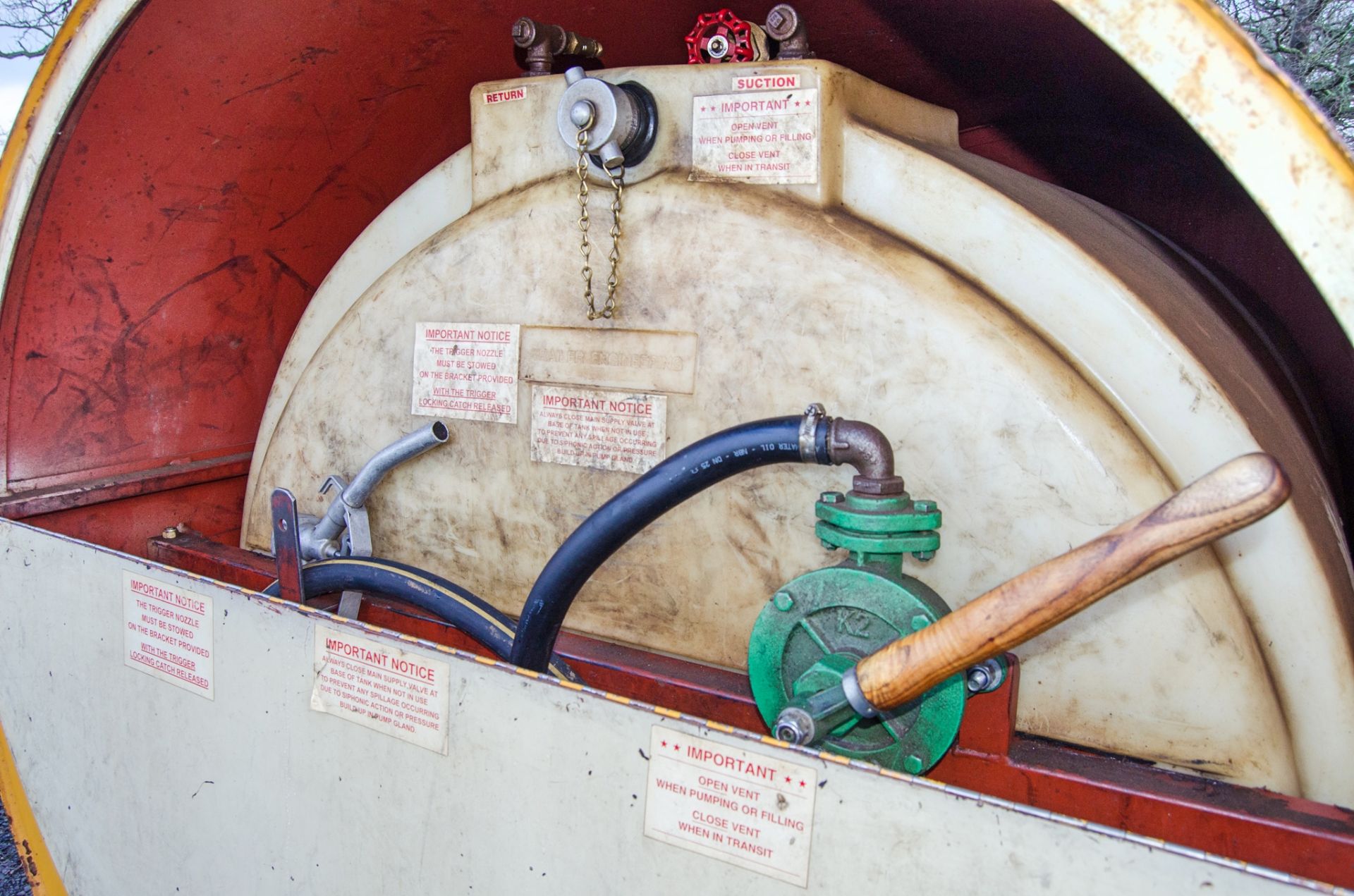 Trailer Engineering 2140 litre tandem axle fast tow bunded fuel bowser c/w manual pump, delivery - Image 7 of 7