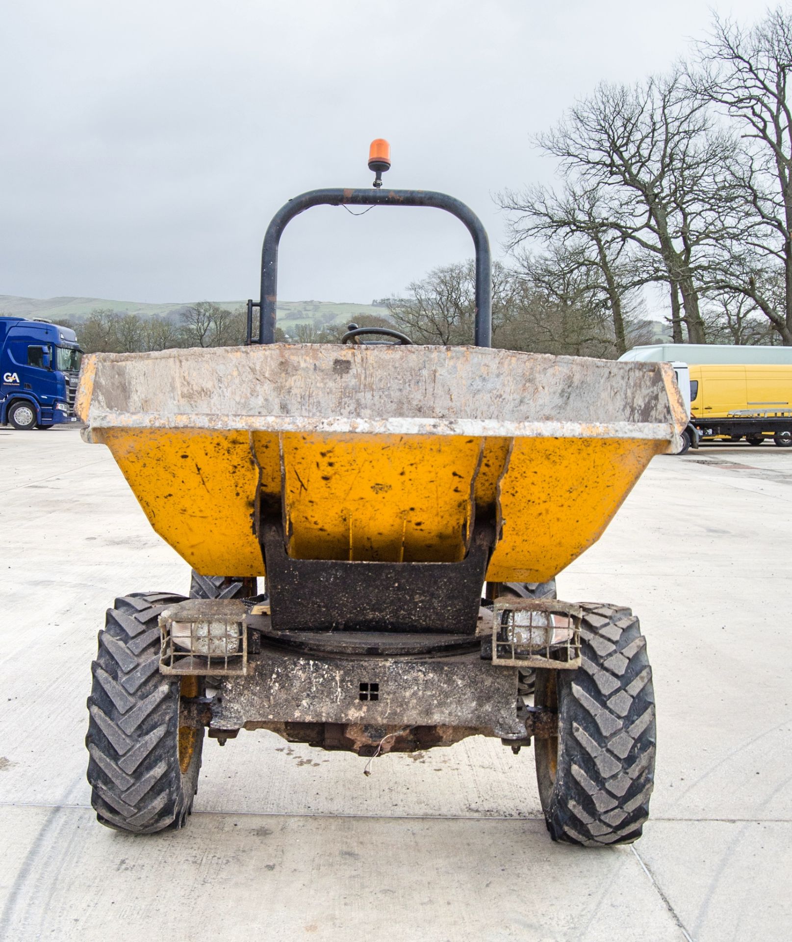 JCB 3 tonne swivel skip dumper Year: 2015 S/N: EFFRF8427 Recorded Hours: 1247 c/w V5C registration - Image 5 of 25