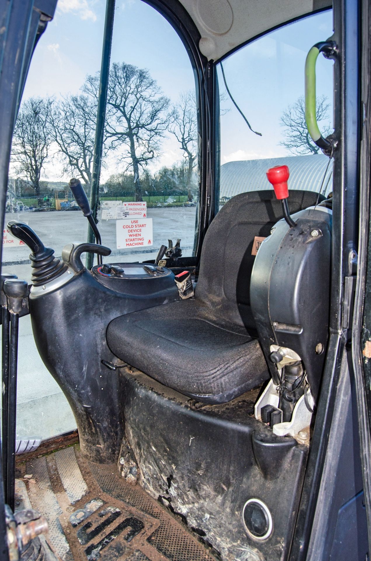 JCB 8018 CTS 1.5 tonne rubber tracked mini excavator Year: 2017 S/N: 2545640 Recorded Hours: 1679 - Image 21 of 26