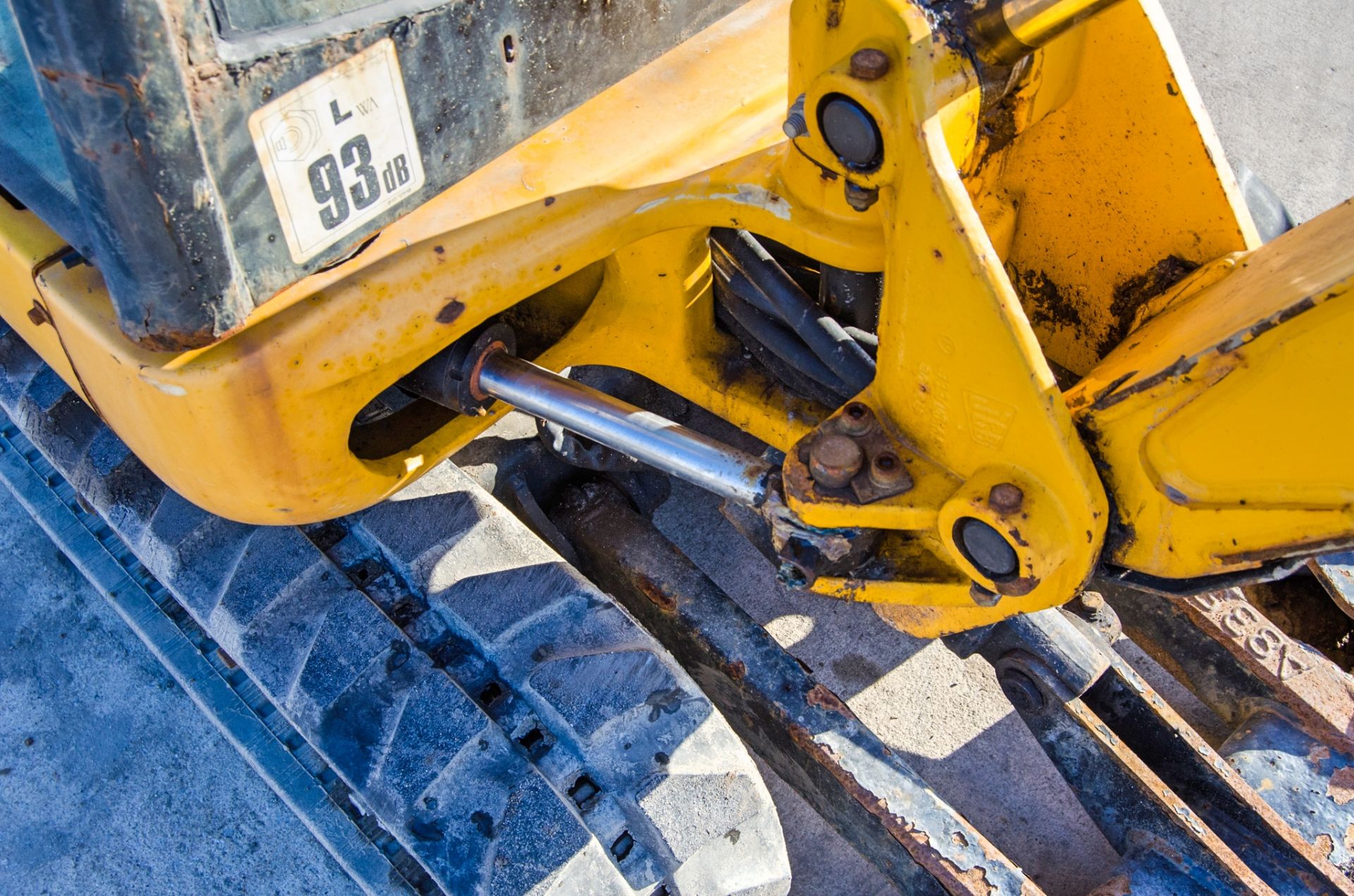 JCB 8018 CTS 1.5 tonne rubber tracked mini excavator Year: 2017 S/N: 2583538 Recorded Hours: 1950 - Image 18 of 26