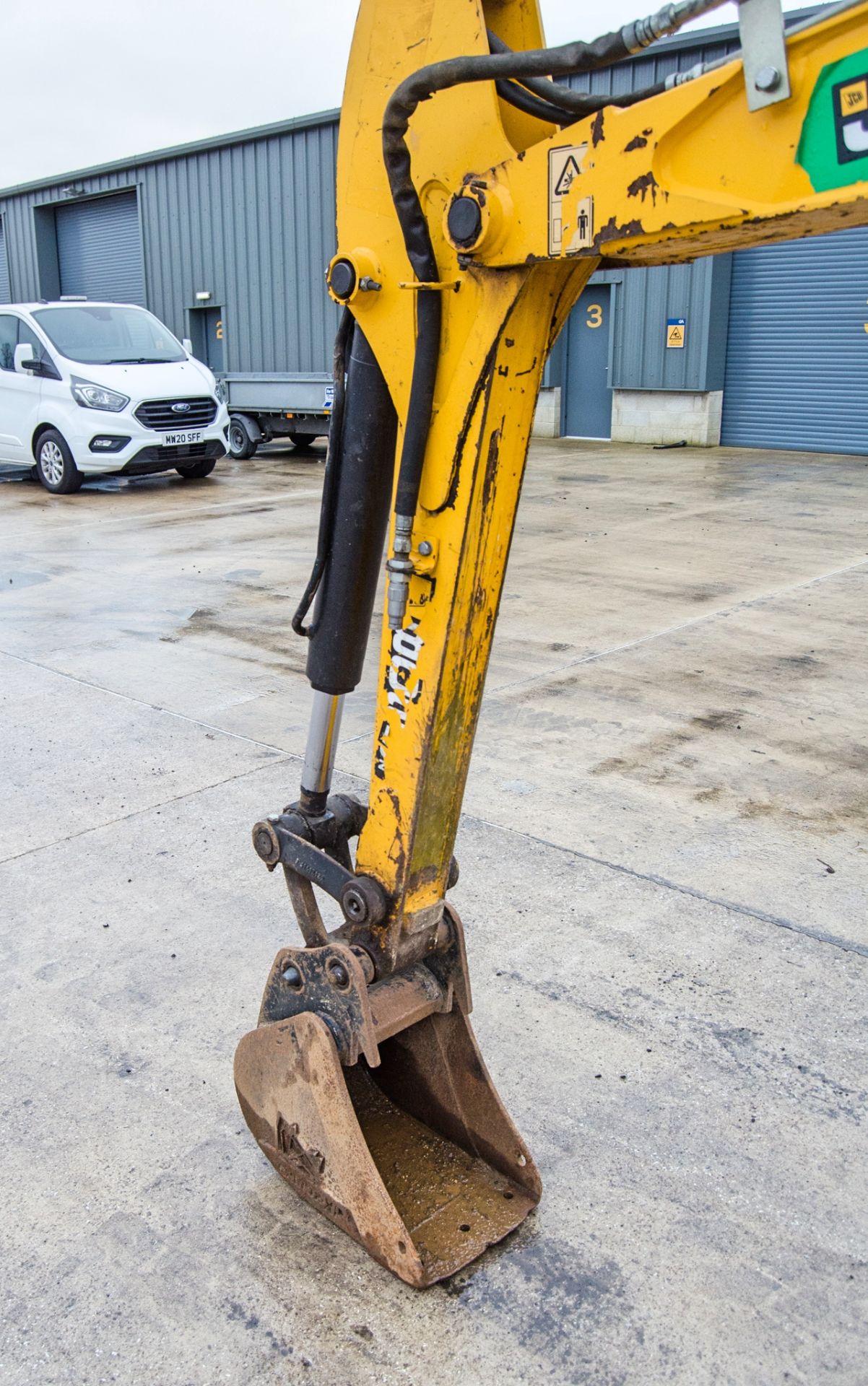 JCB 8025 ZTS 2.5 tonne rubber tracked mini excavator Year: 2015 S/N: 2226812 Recorded Hours: 2476 - Image 14 of 25