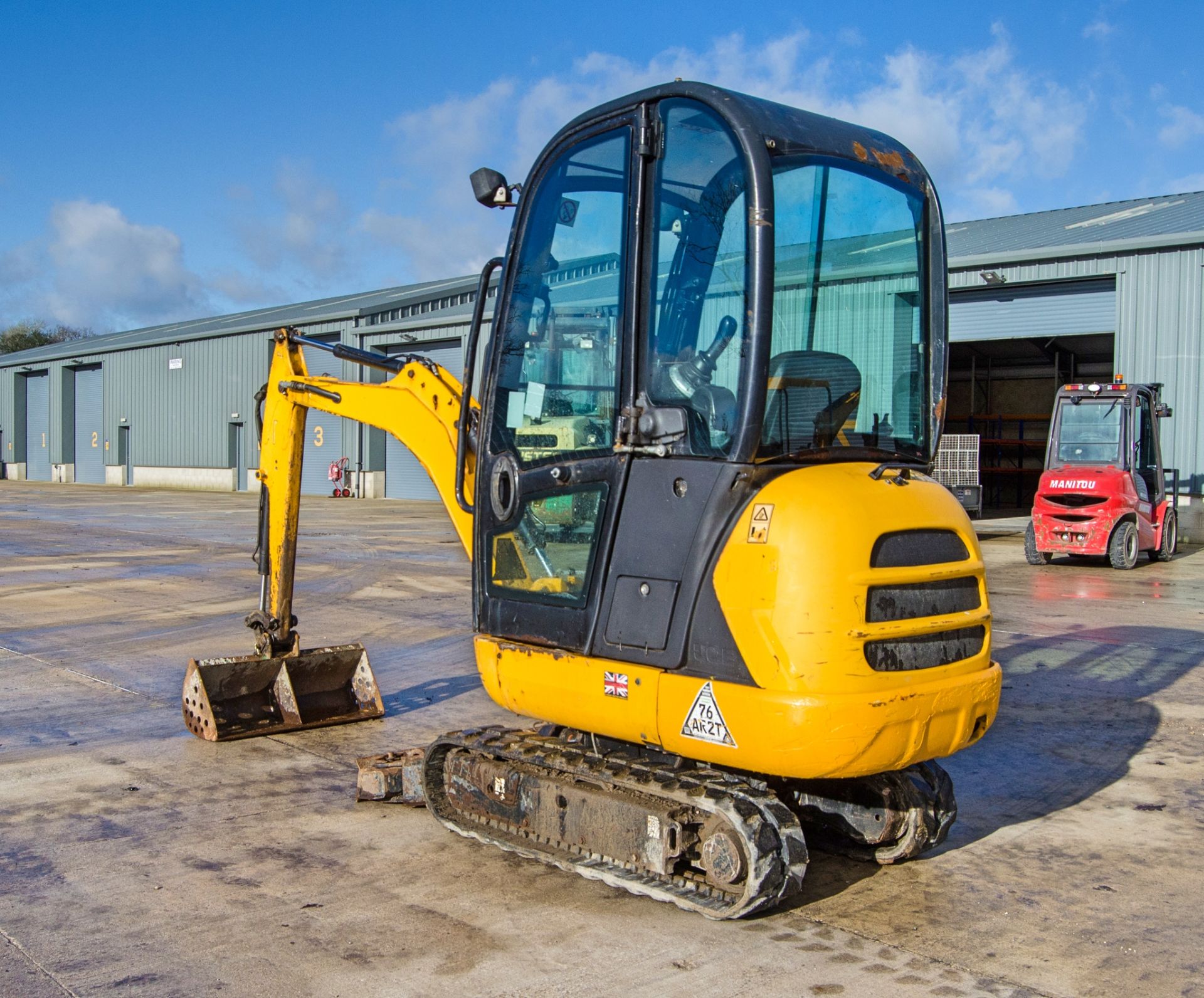 JCB 8018 CTS 1.5 tonne rubber tracked mini excavator Year: 2017 S/N: 245475 Recorded Hours: 2074 - Image 3 of 25