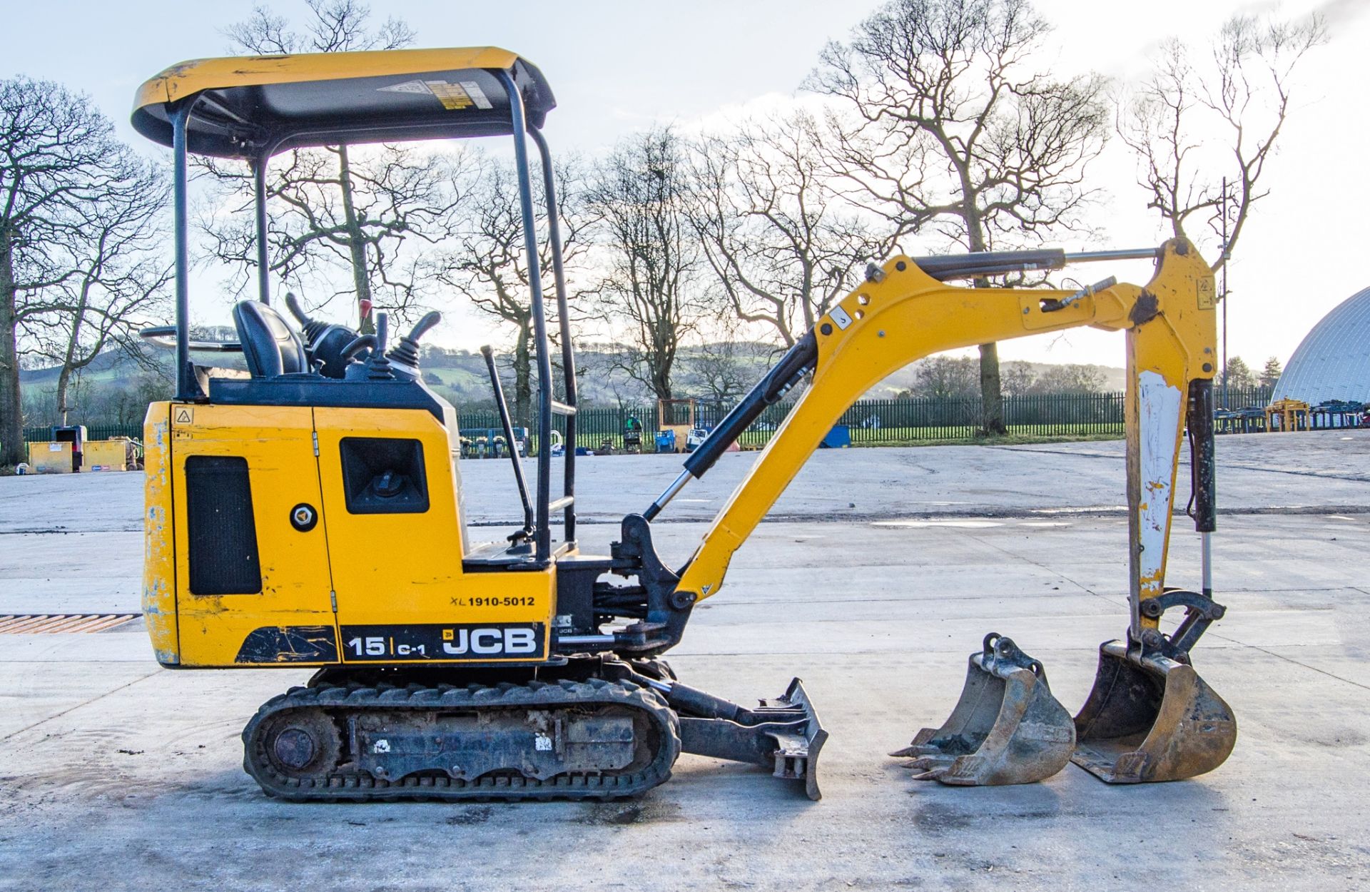 JCB 15 C-1 1.5 tonne rubber tracked mini excavator Year: 2019 S/N: 2710370 Recorded Hours: 783 - Image 8 of 24