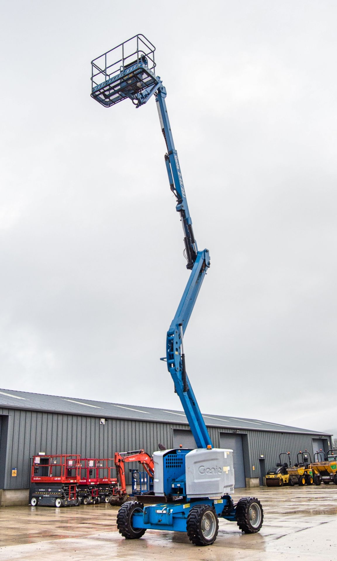 Genie Z45/25J diesel/battery electric 4 wheel drive articulated boom lift access platform Year: 2014 - Image 9 of 19