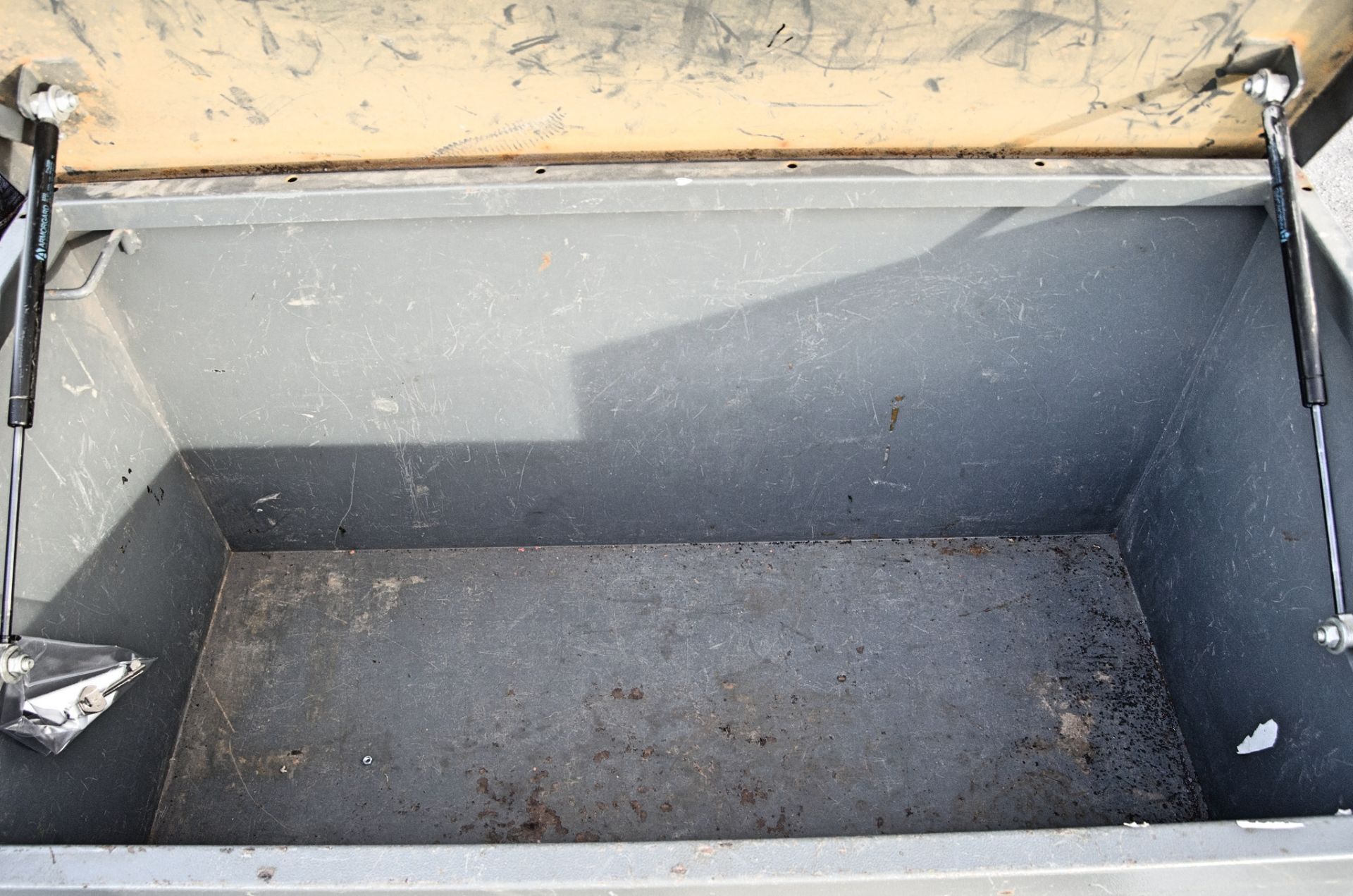 Armorgard Tuffbank steel tool store ** c/w keys ** 22101336 - Image 2 of 2