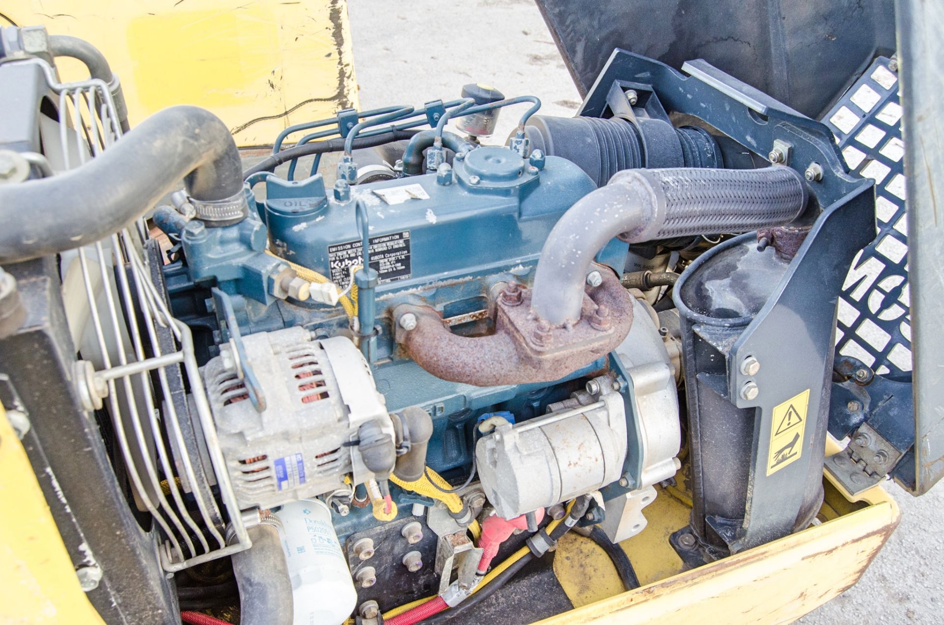 Bomag diesel driven double drum trench roller c/w remote control - Image 7 of 7