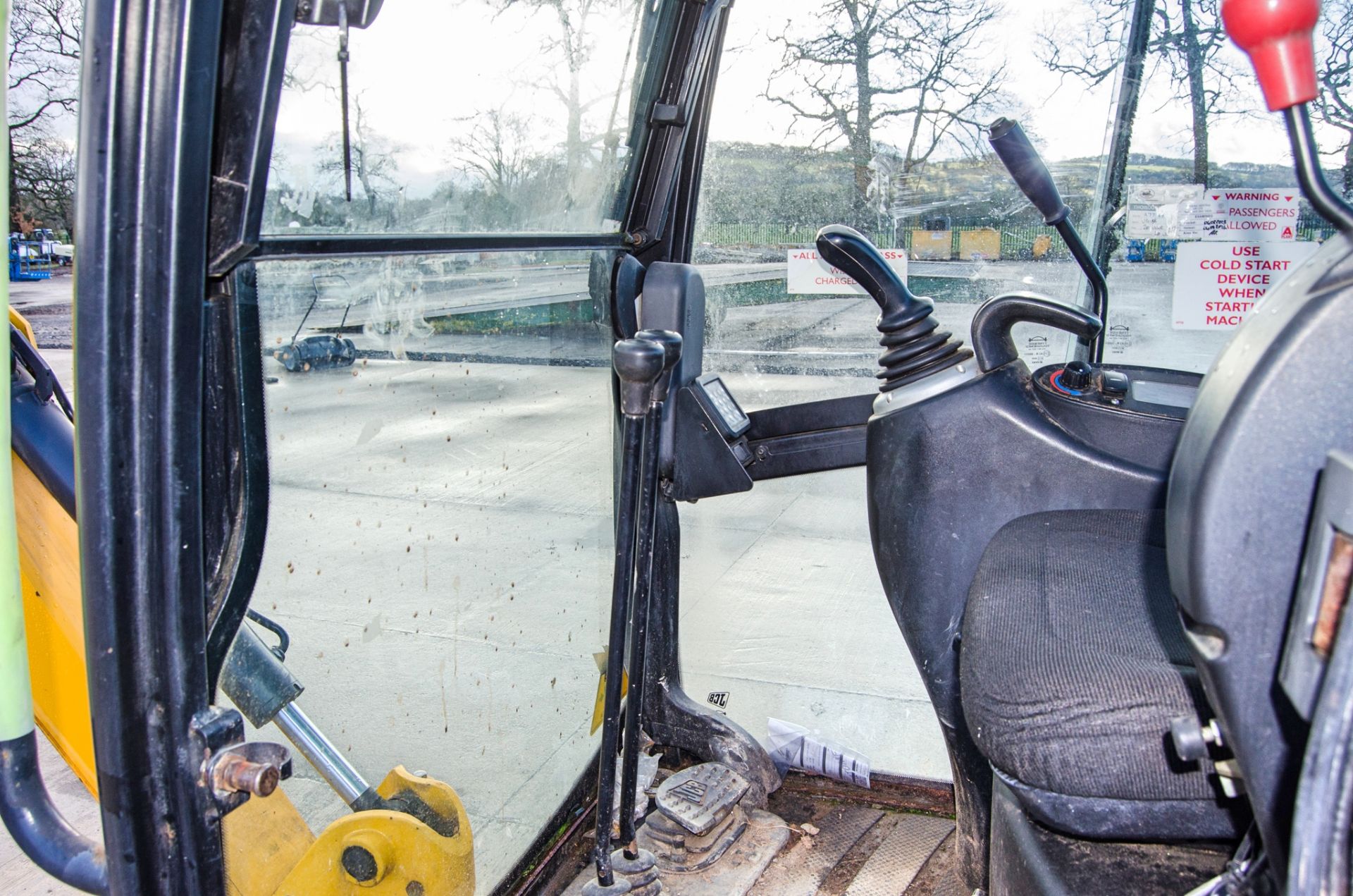 JCB 8018 CTS 1.5 tonne rubber tracked mini excavator Year: 2017 S/N: 2545640 Recorded Hours: 1679 - Image 22 of 26