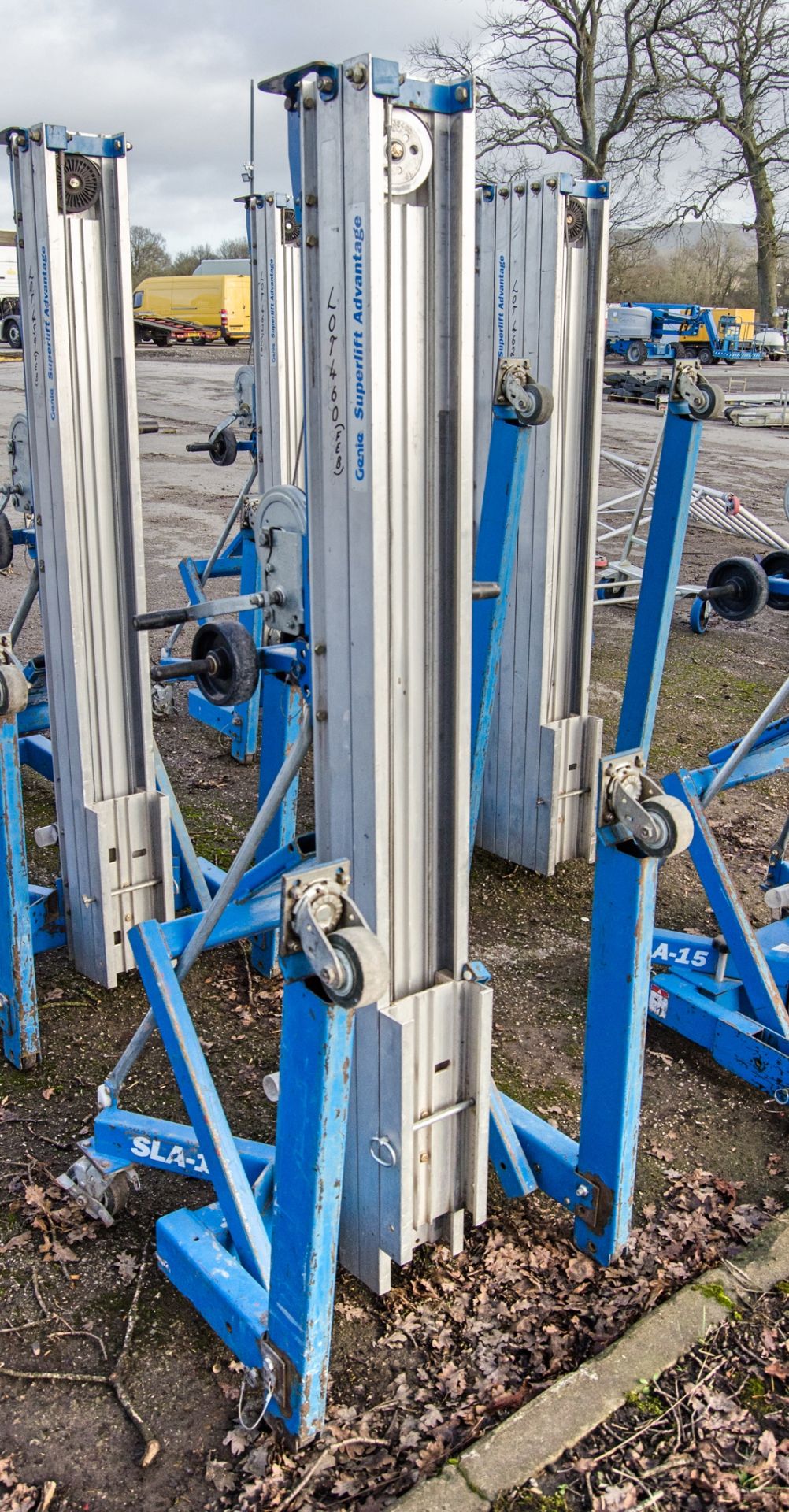 Genie SLA-10 manual material hoist c/w forks INTH01848