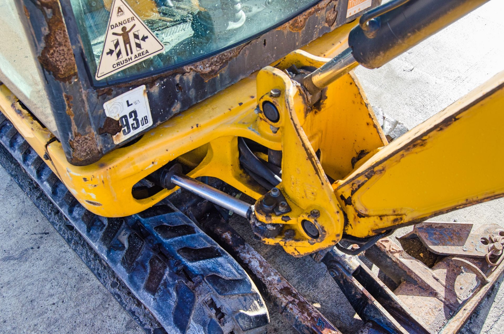 JCB 8018 CTS 1.5 tonne rubber tracked mini excavator Year: 2017 S/N: 245475 Recorded Hours: 2074 - Image 17 of 25