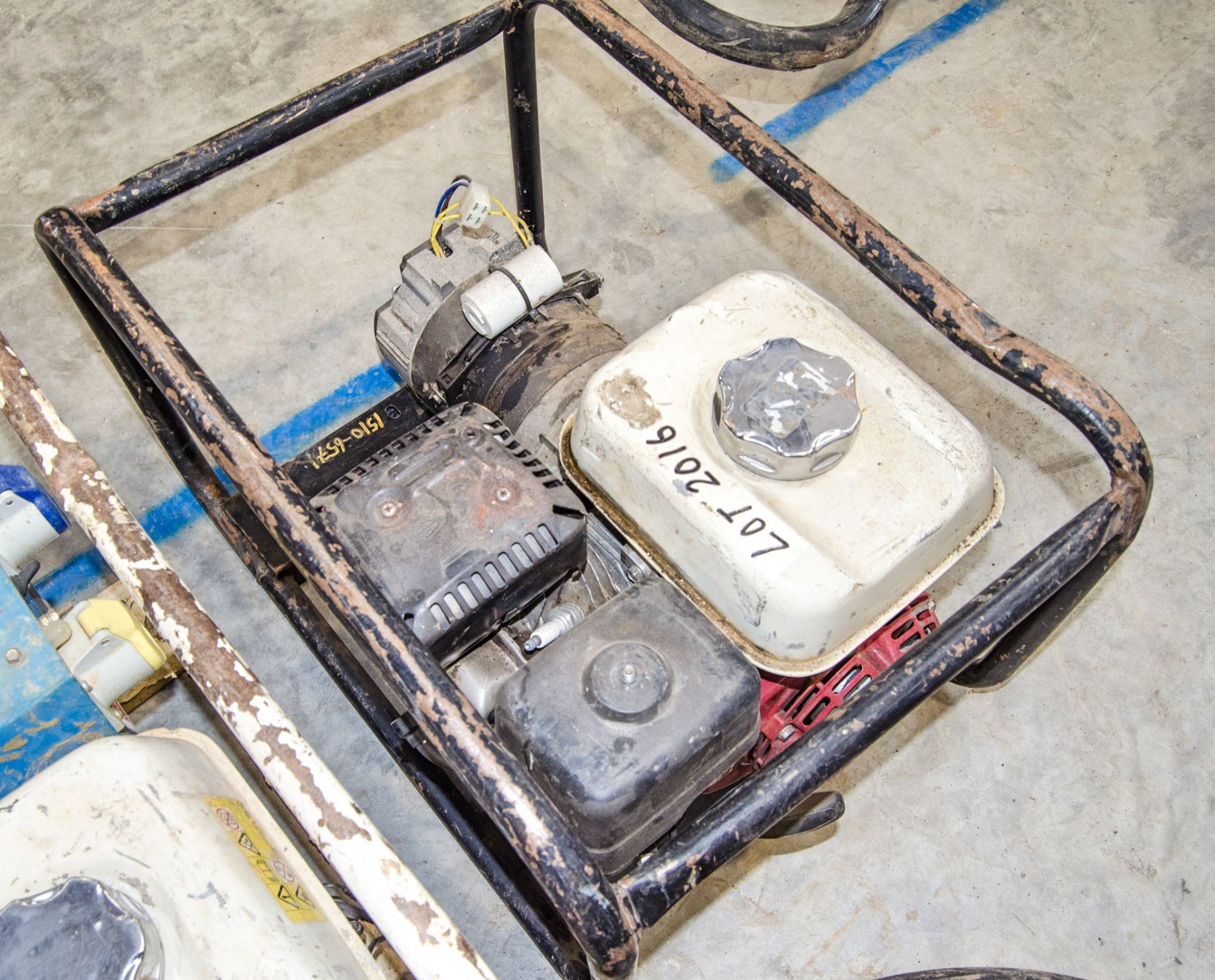 Petrol driven generator ** Parts missing ** - Image 2 of 2