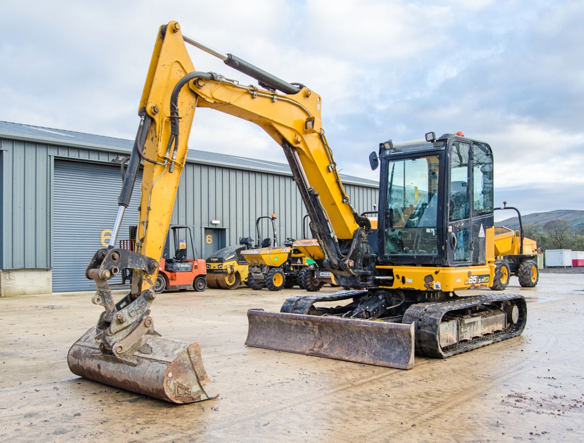 JCB 85 Z-1 ECO 8.5 tonne rubber tracked excavator Year: 2017 S/N: 2501060 Recorded Hours: 4788