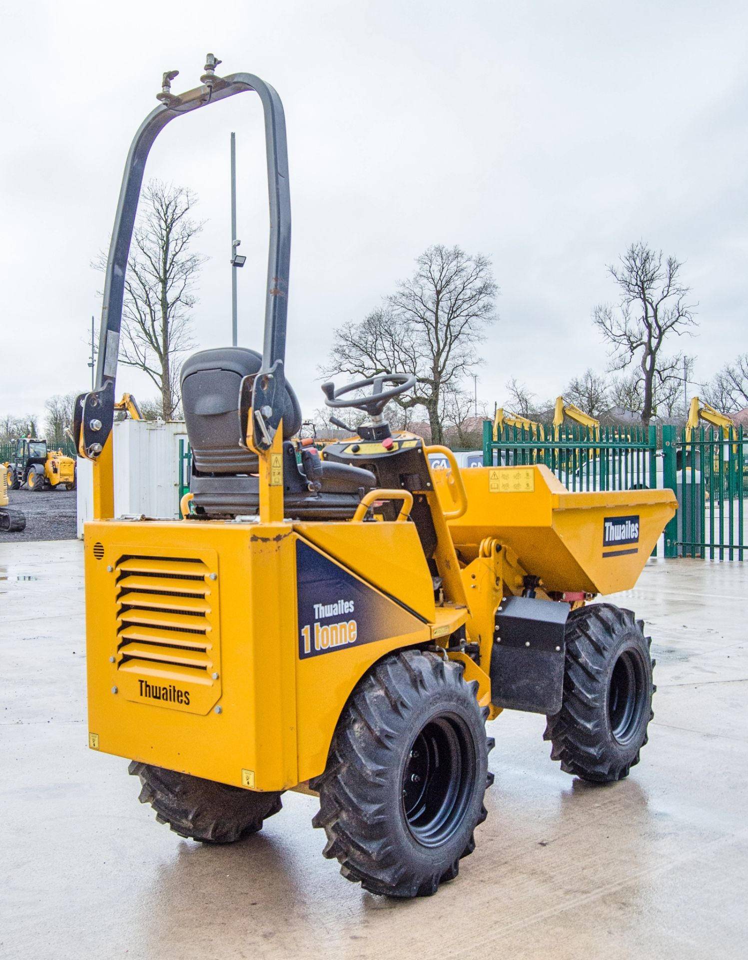 Thwaites 1 tonne hi-tip dumper Year: 2021 S/N: 118F4240 Recorded Hours: 239 - Image 3 of 22