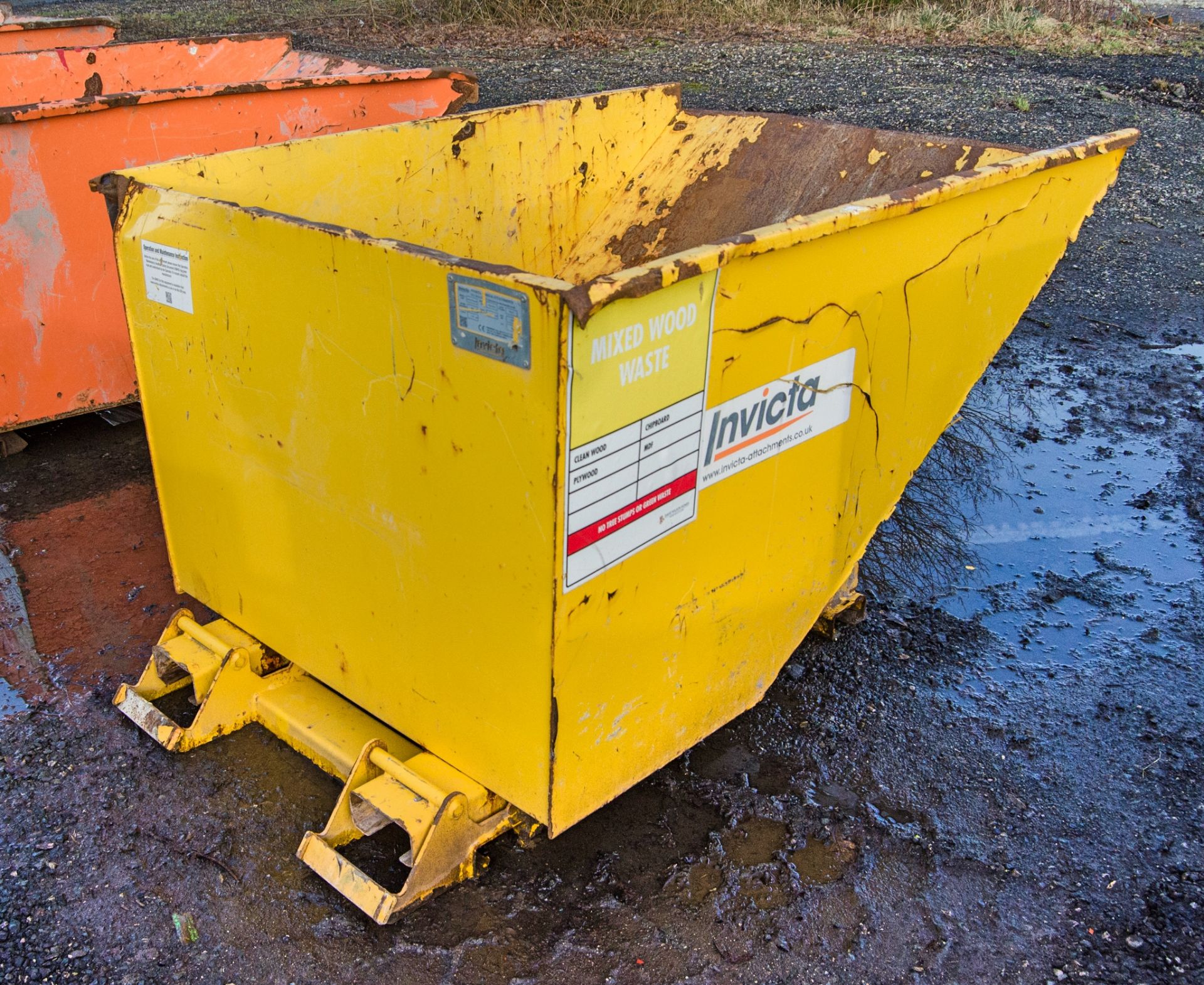 Invicta tipping skip - Image 2 of 2