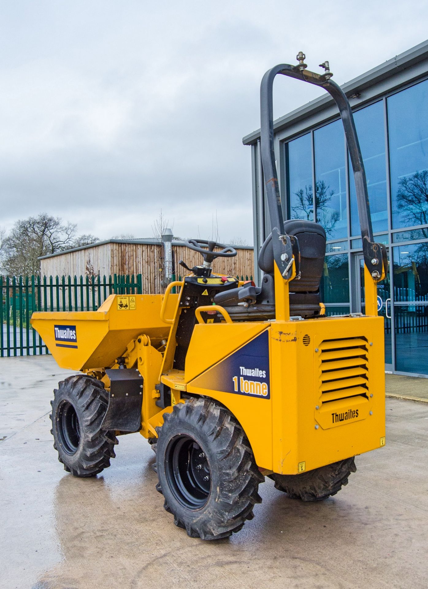 Thwaites 1 tonne hi-tip dumper Year: 2021 S/N: 118F4240 Recorded Hours: 239 - Image 4 of 22