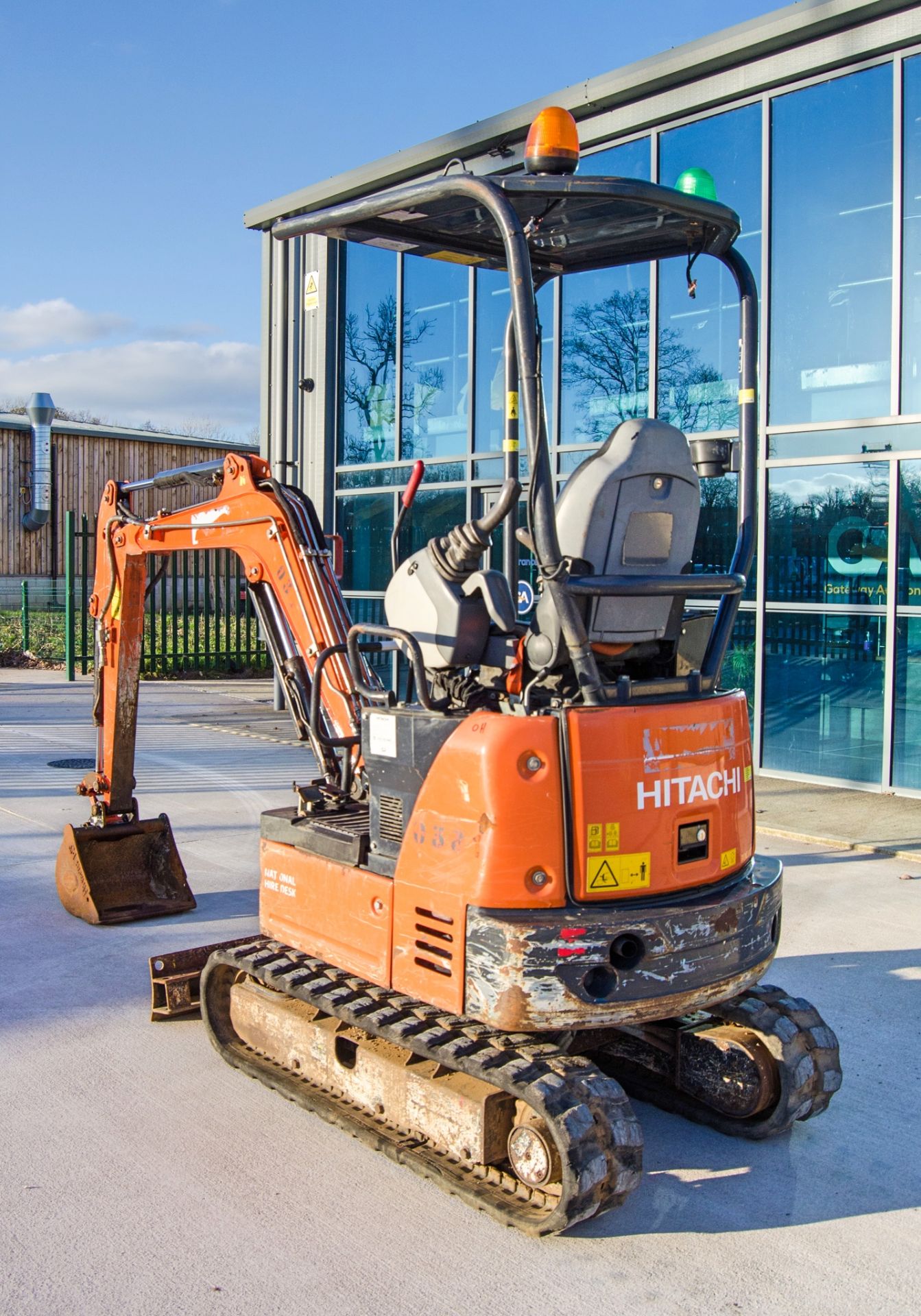 Hitachi Zaxis 19U 1.9 tonne rubber tracked mini excavator Year: 2017 S/N: P00031783 Recorded - Image 3 of 25