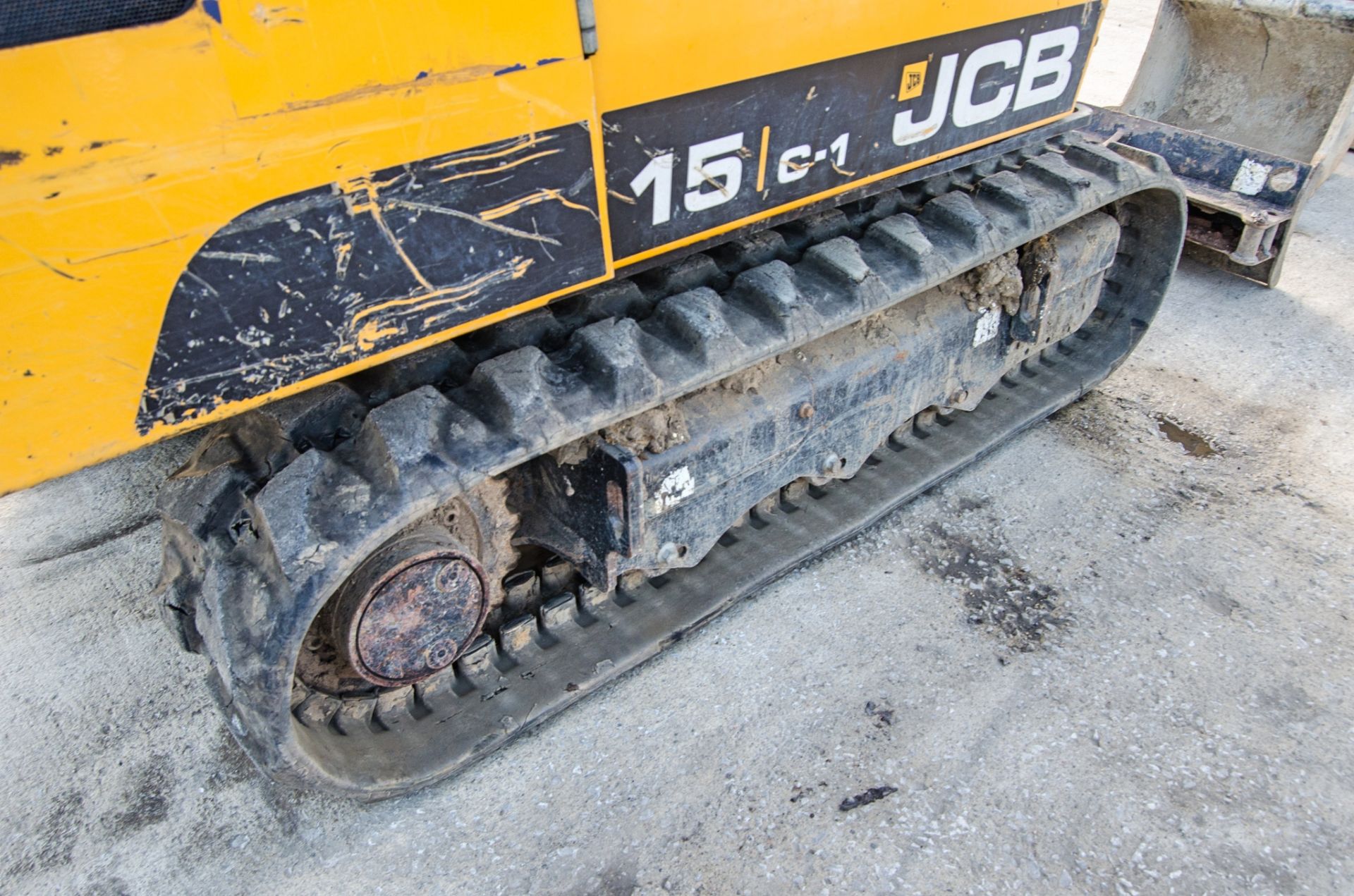 JCB 15 C-1 1.5 tonne rubber tracked mini excavator Year: 2019 S/N: 2710370 Recorded Hours: 783 - Image 9 of 24
