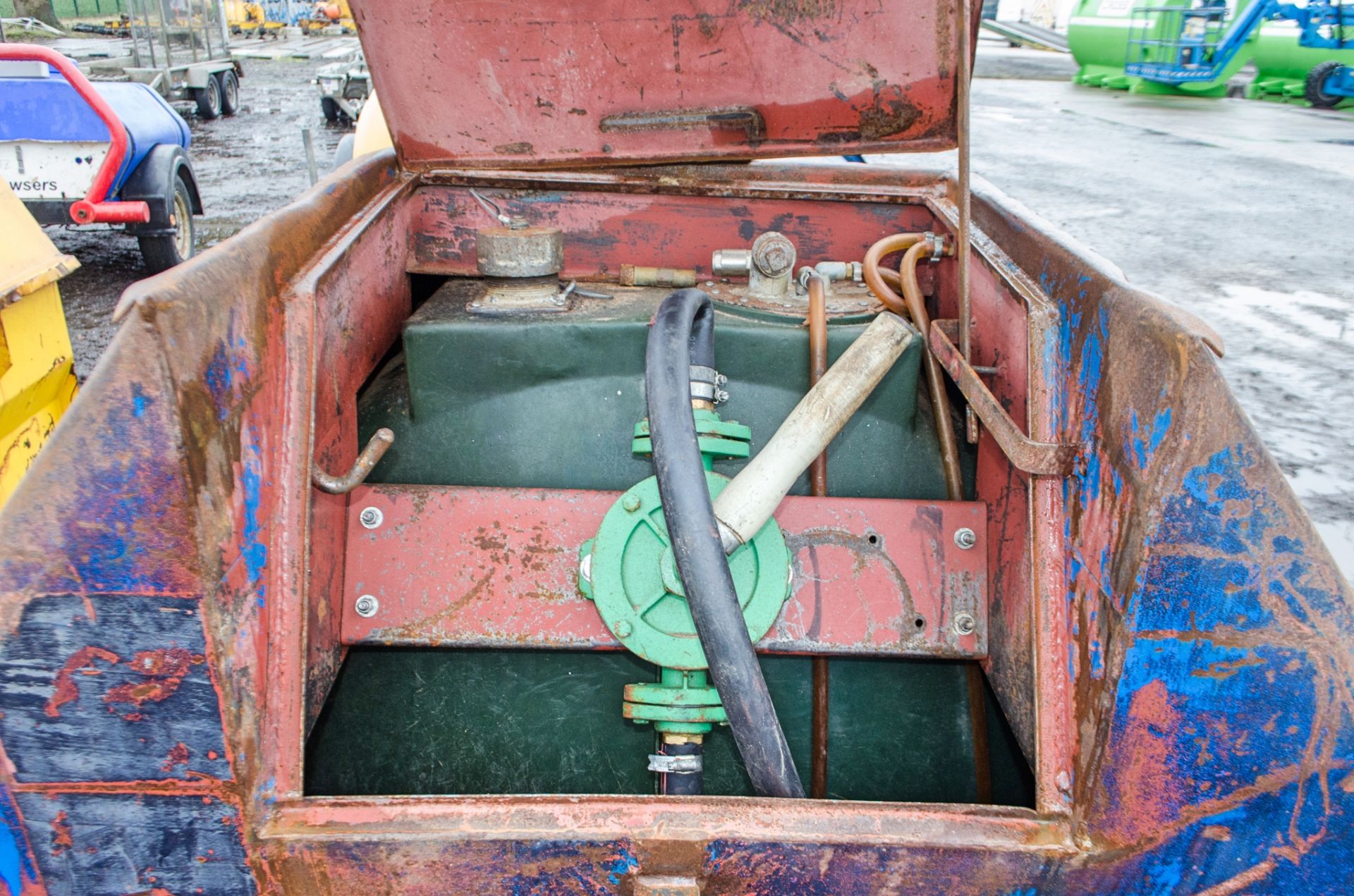 2000 litre static bunded fuel bowser c/w manual pump, delivery hose and nozzle WSP103 - Image 5 of 6