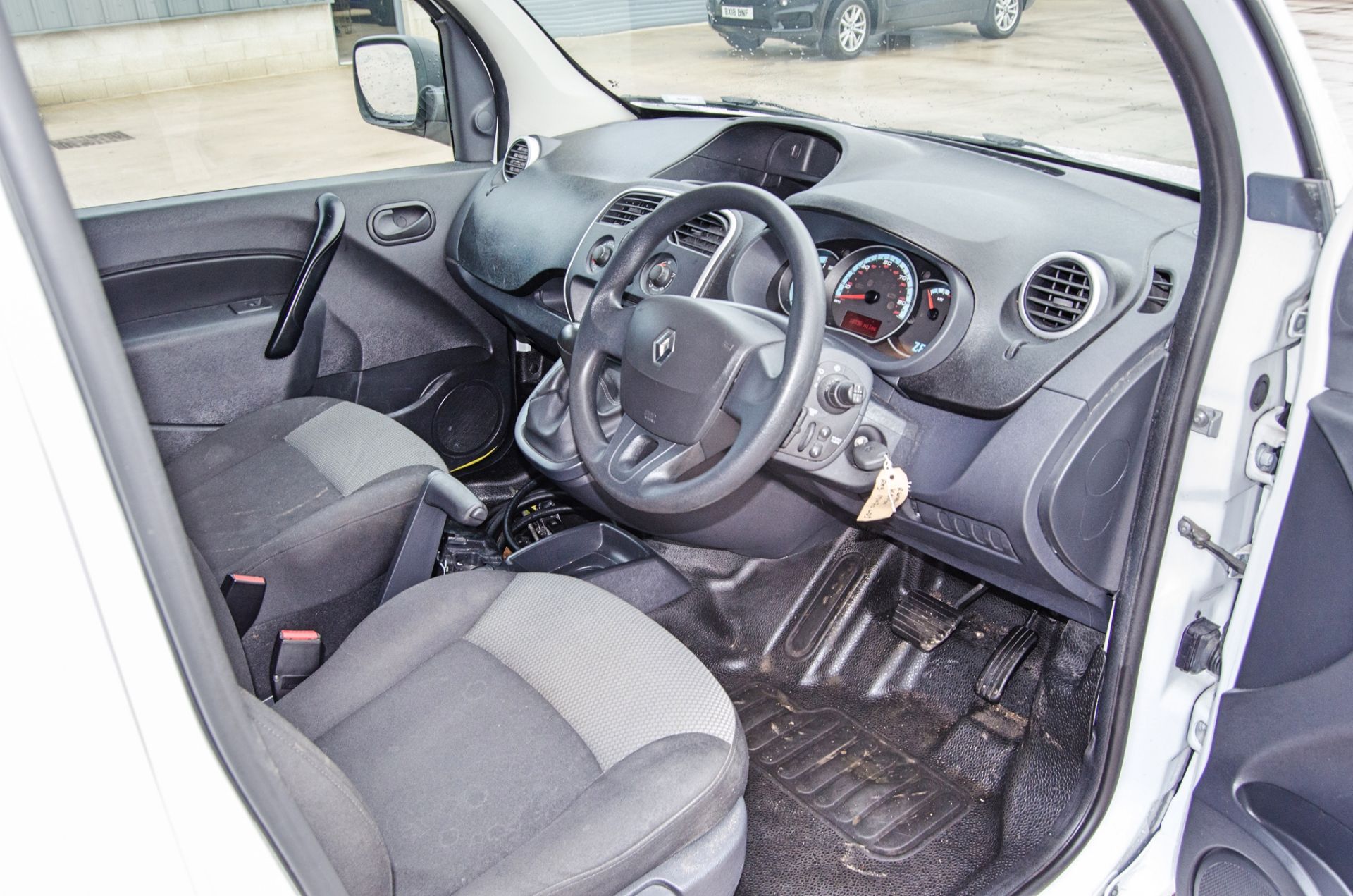 Renault Kangoo ML20 I ZE Business electric refrigerator panel van Registration Number: MW70 LDY Date - Image 17 of 28