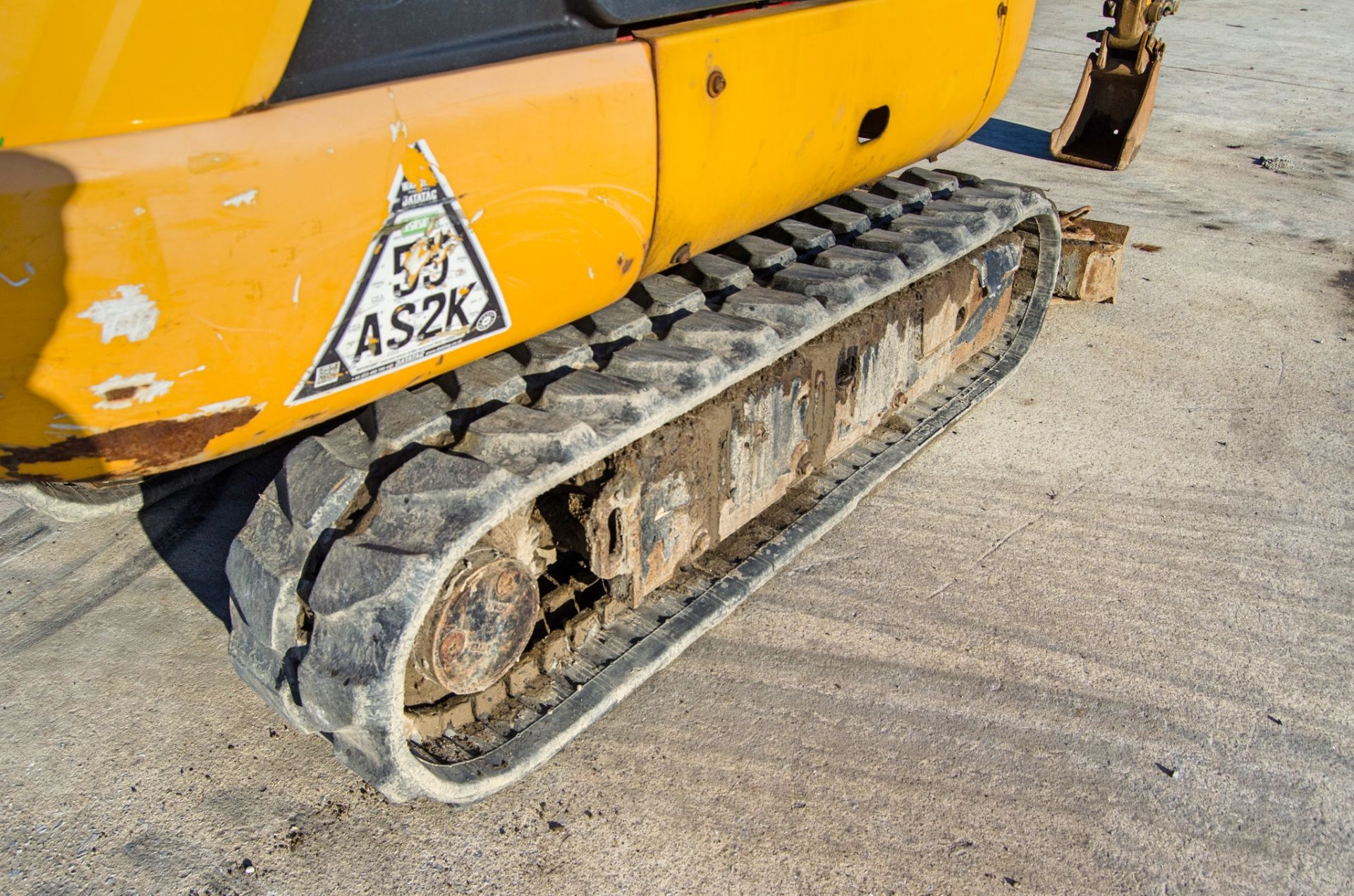 JCB 8018 CTS 1.5 tonne rubber tracked mini excavator Year: 2017 S/N: 2583538 Recorded Hours: 1950 - Image 11 of 26