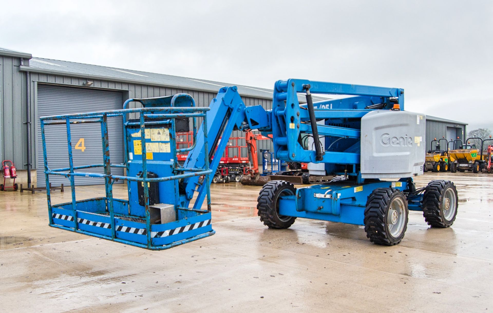 Genie Z45/25J diesel/battery electric 4 wheel drive articulated boom lift access platform Year: 2014