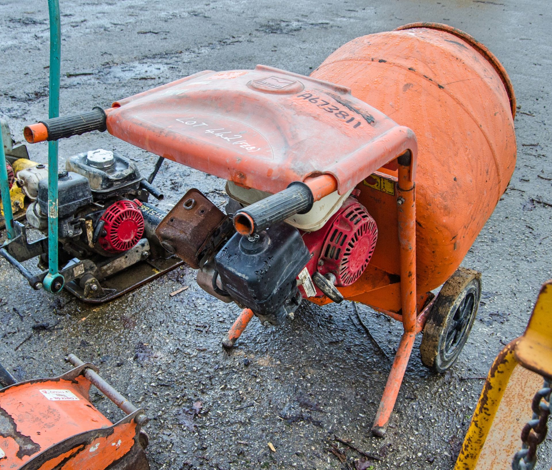 Belle Minimix 150 petrol driven cement mixer A673811 - Image 2 of 3