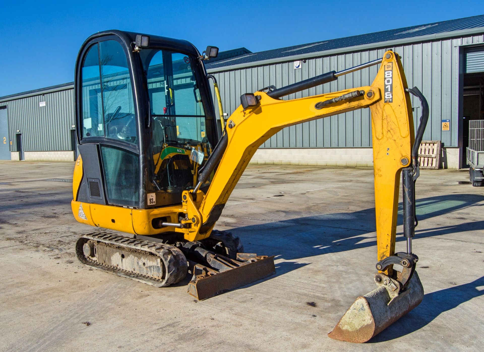 JCB 8018 CTS 1.5 tonne rubber tracked mini excavator Year: 2017 S/N: 2583619 Recorded Hours: 2700 - Image 2 of 26