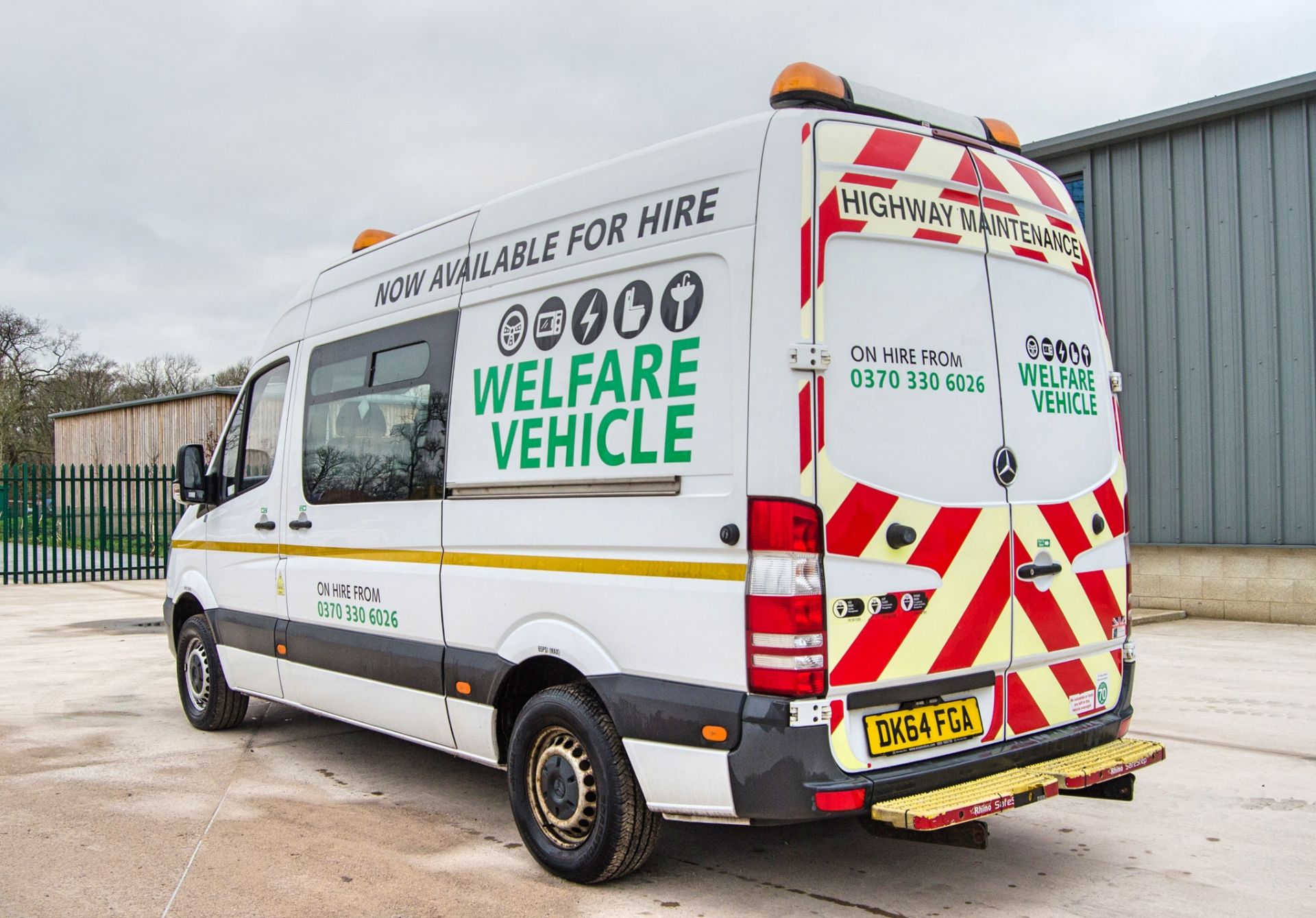 Mercedes Benz Sprinter 313 CDi 2143cc 6 speed manual welfare van Registration Number: DK64 FGA - Image 4 of 35