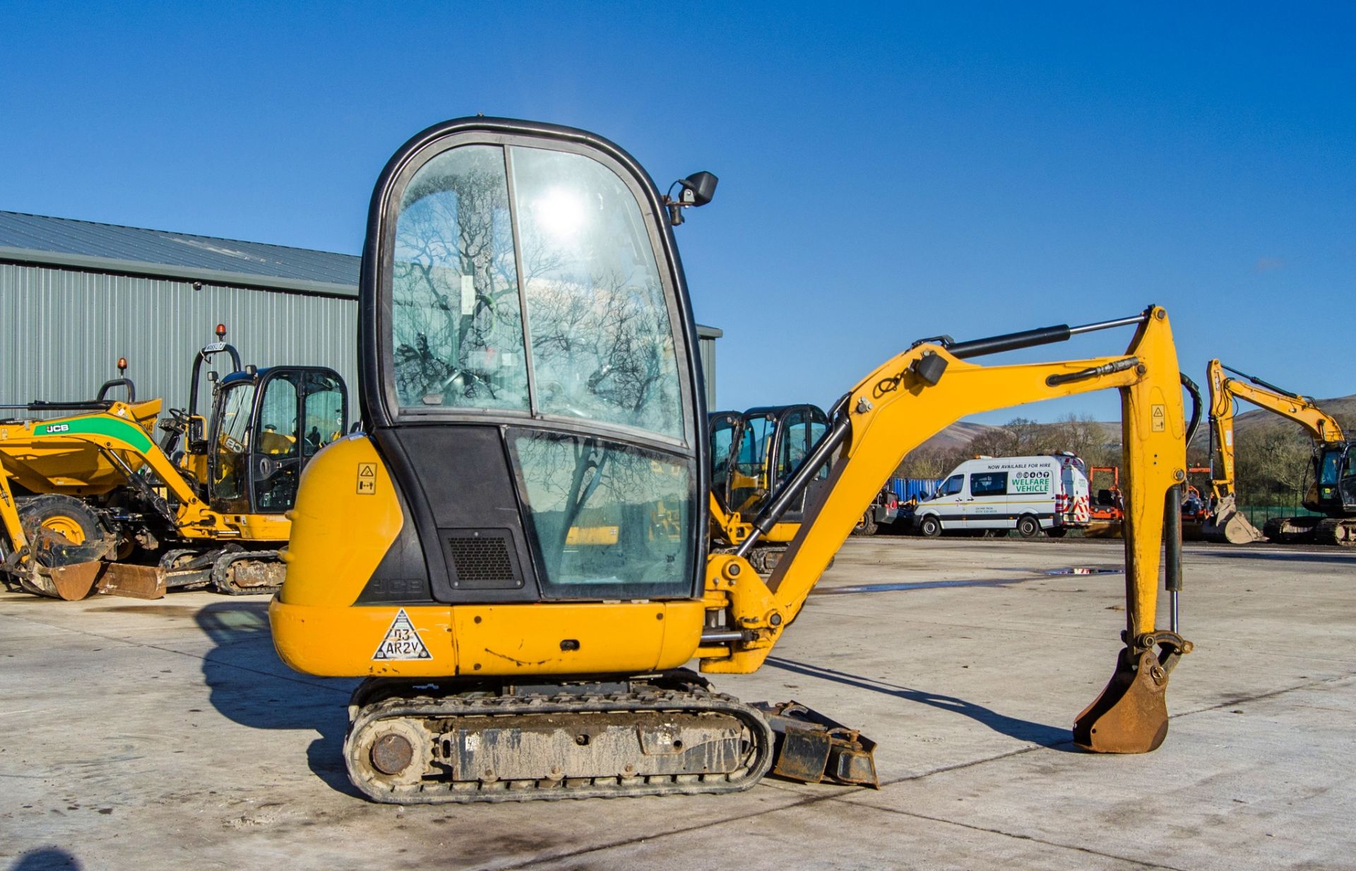 JCB 8018 CTS 1.5 tonne rubber tracked mini excavator Year: 2017 S/N: 2545635 Recorded Hours: 1385 - Image 8 of 26