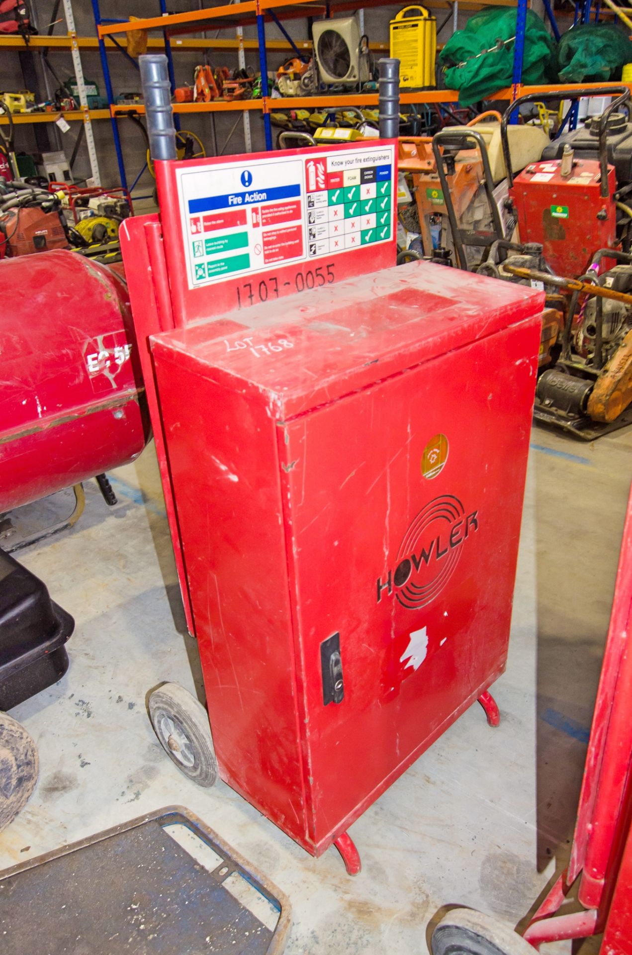 Howler fire extinguisher cabinet trolley 17070055