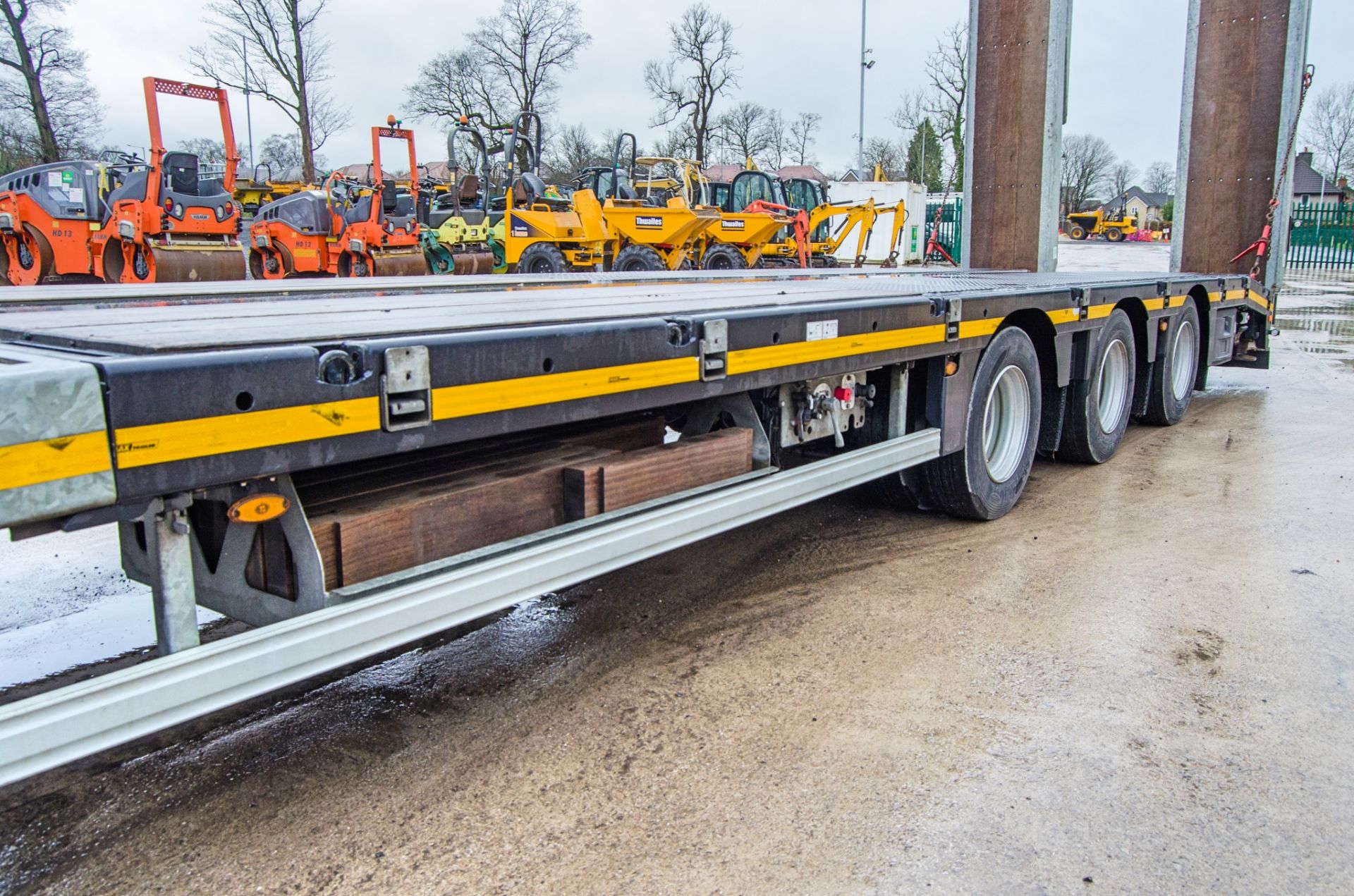 Faymonville Max 13.4 metre tri-axle step frame extender low loader trailer Year: 2021 VIN: 105583 - Image 9 of 34