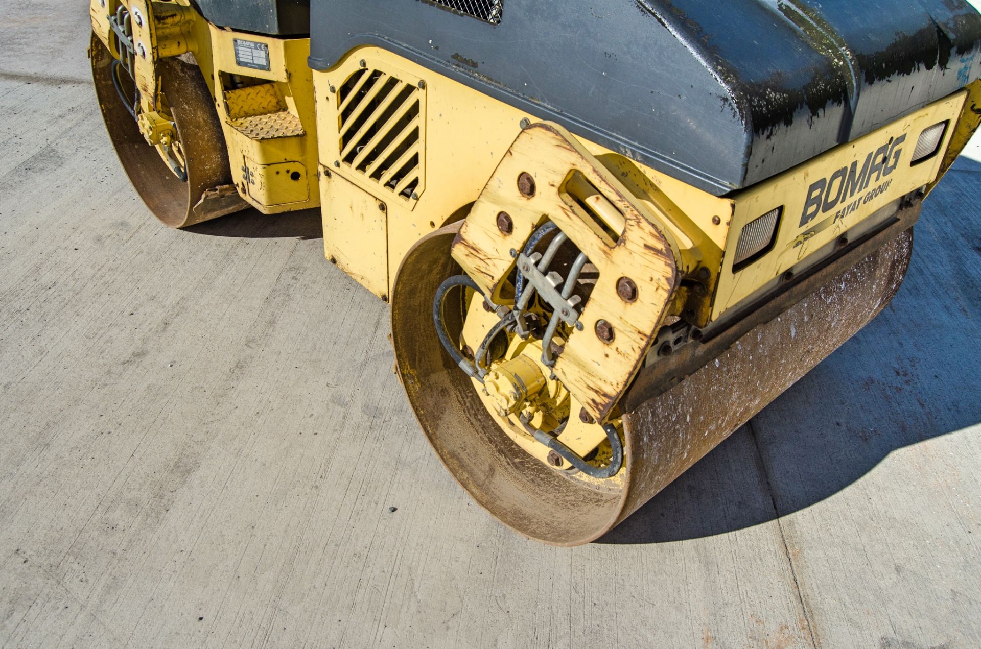 Bomag BW120 AD-4 diesel driven double drum ride on roller Year: 2007 S/N: 24798 Recorded Hours: 1810 - Image 9 of 19