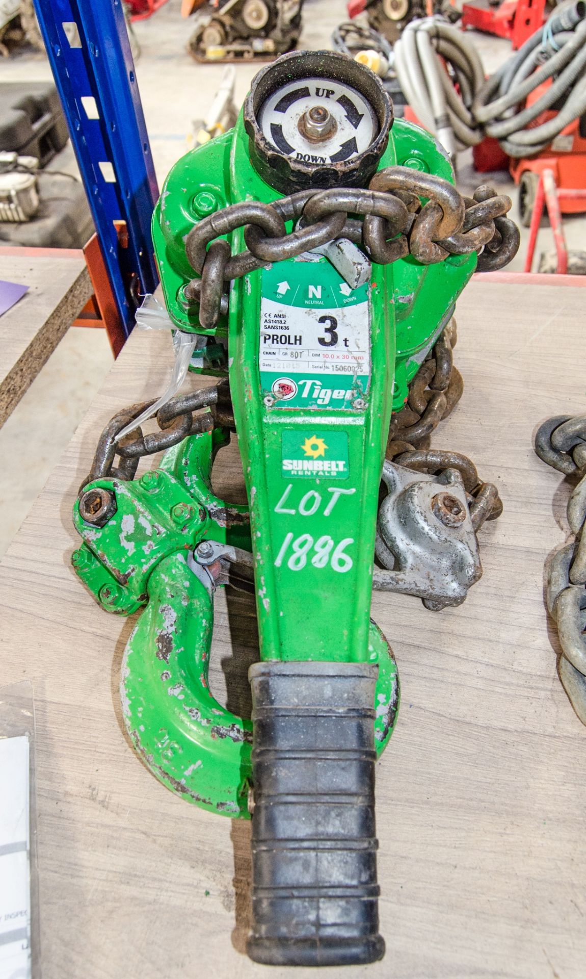 Tiger 3 tonne lever hoist INT4957