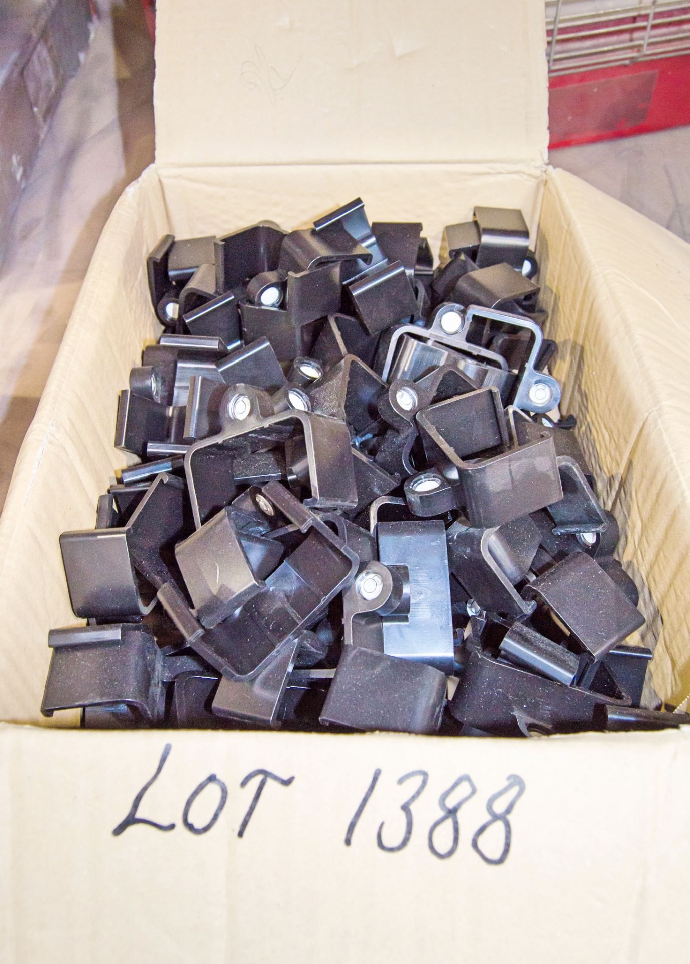 Box of level clips