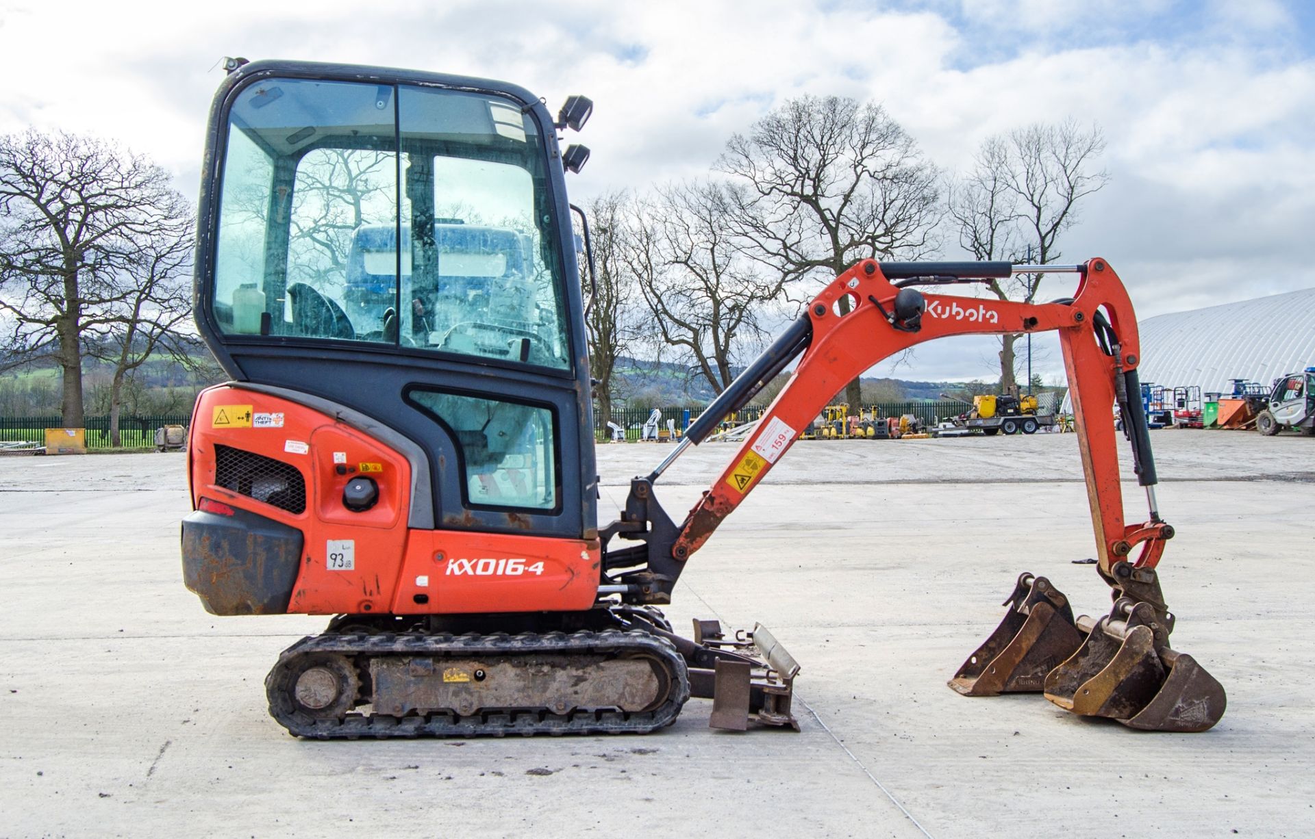 Kubota KX016-4 1.5 tonne rubber tracked excavator Year: 2017 S/N: 61044 Recorded Hours: 2260 - Image 7 of 26