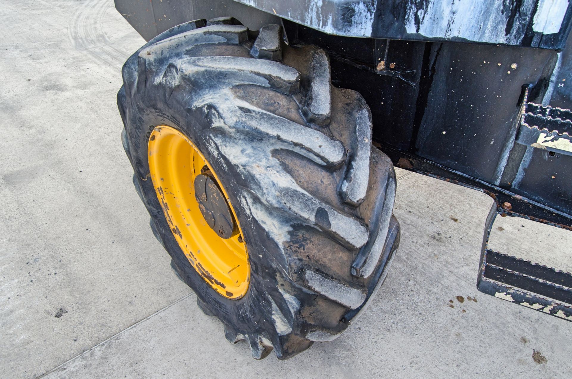 JCB 6 tonne swivel skip dumper Year: 2015 VIN: SLBD1DJJEFFRL8471 Recorded Hours: 1497 Weight: 4410 - Image 16 of 23