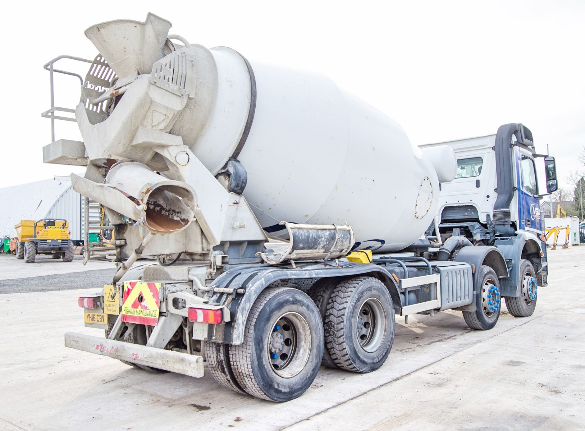 Mercedes Benz Arocs Euro 6 32 tonne 8x4 mixer lorry Registration Number: YH16 CBV Date of - Image 3 of 29